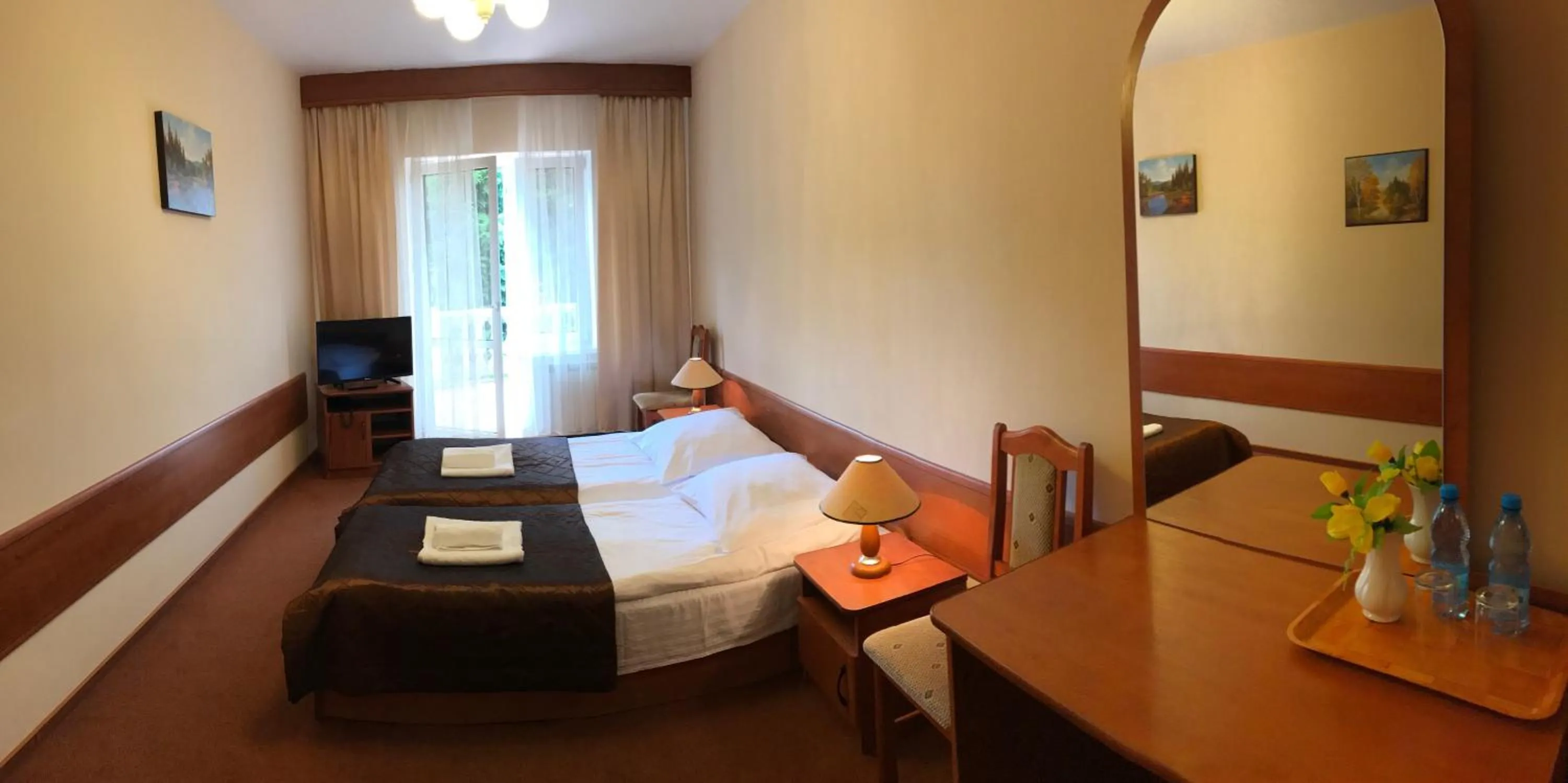 Photo of the whole room, Bed in Hotel Nad Pisą