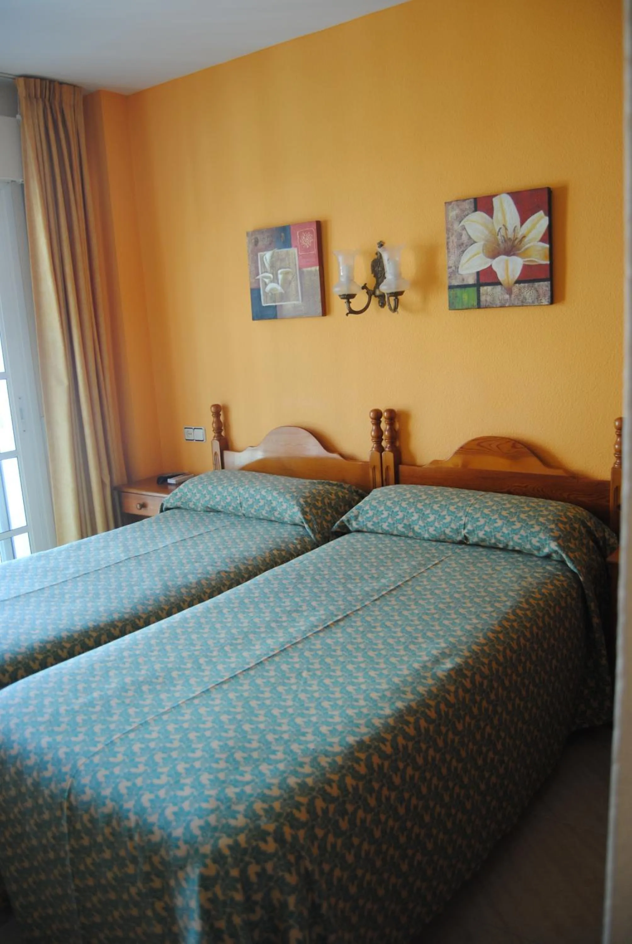Bed in Hostal Italia