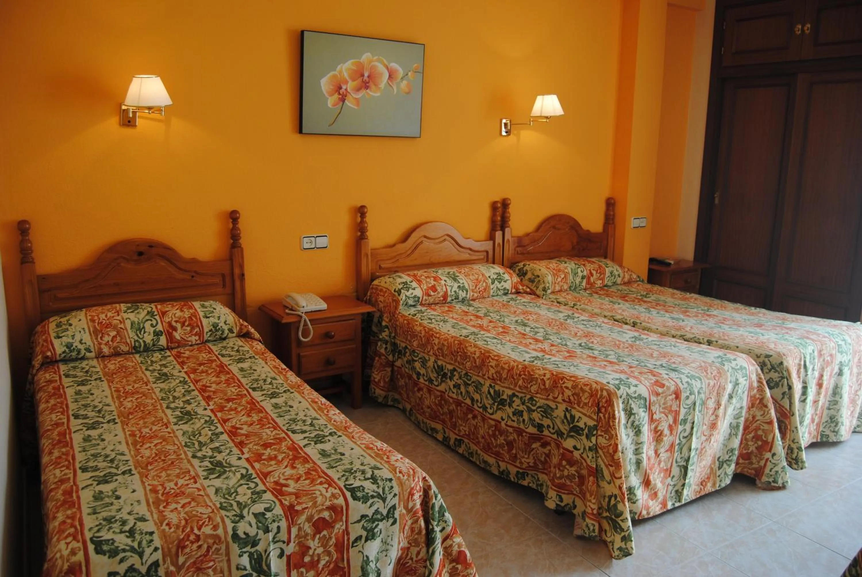 Bed in Hostal Italia