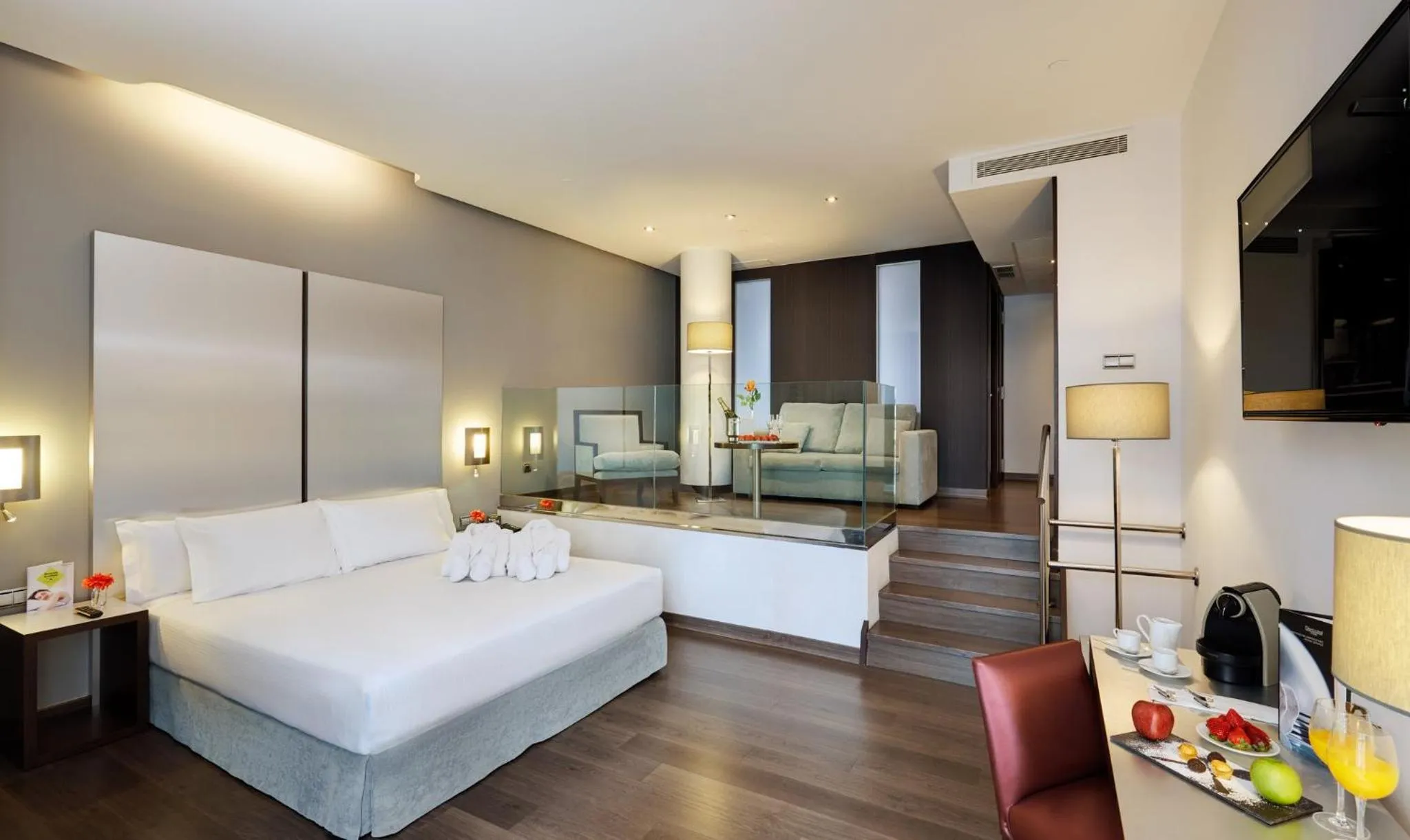 Photo of the whole room, Bed in Sercotel Coliseo