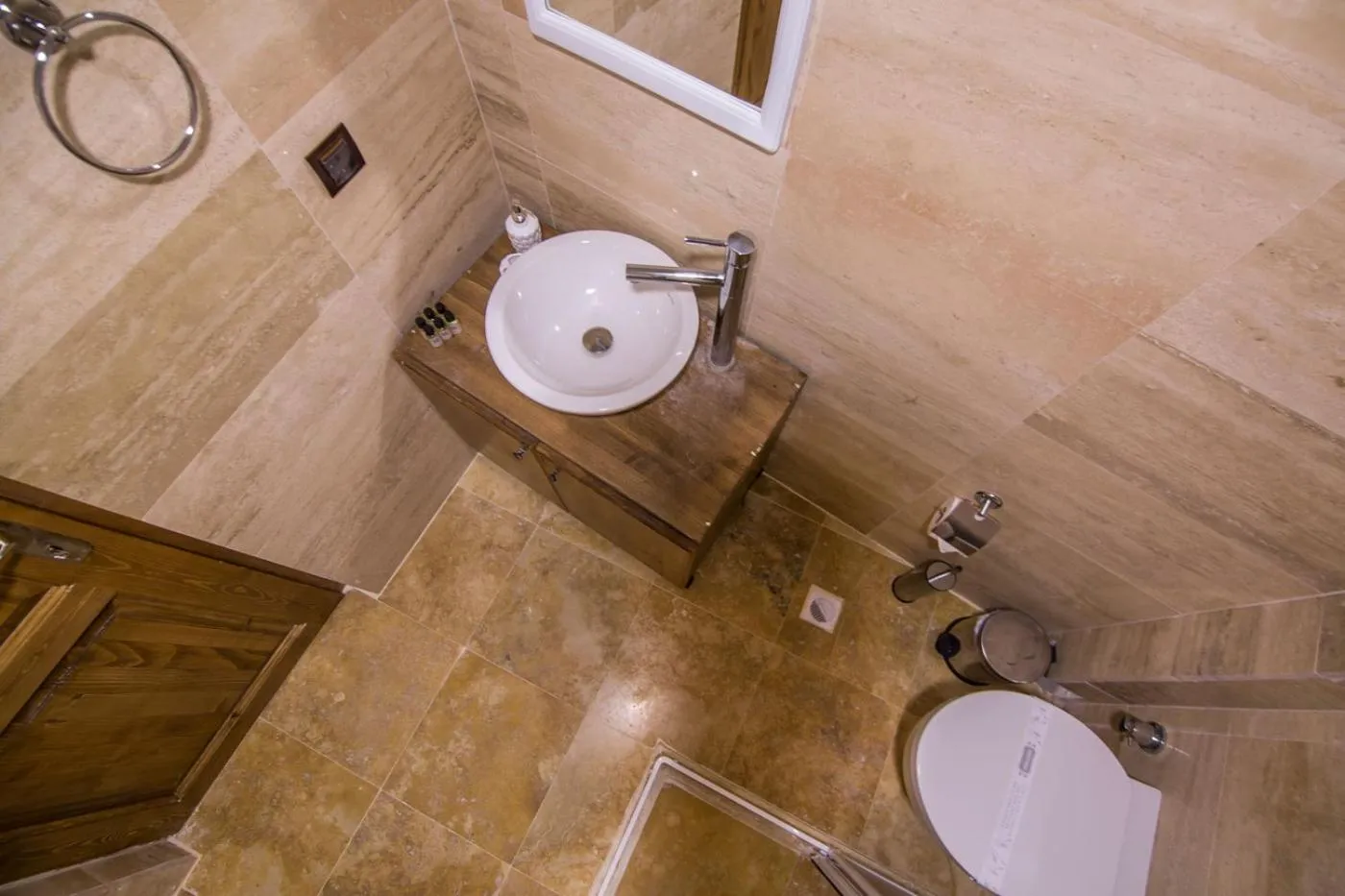 Toilet in Cappadocia Ozbek Stone House