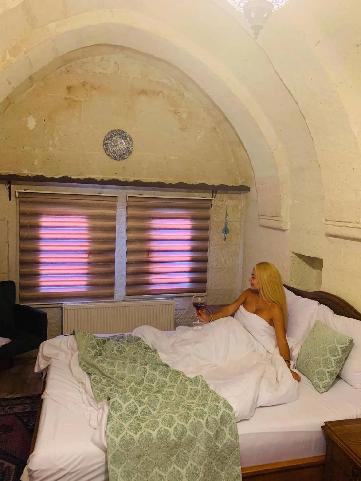 Bed in Cappadocia Ozbek Stone House