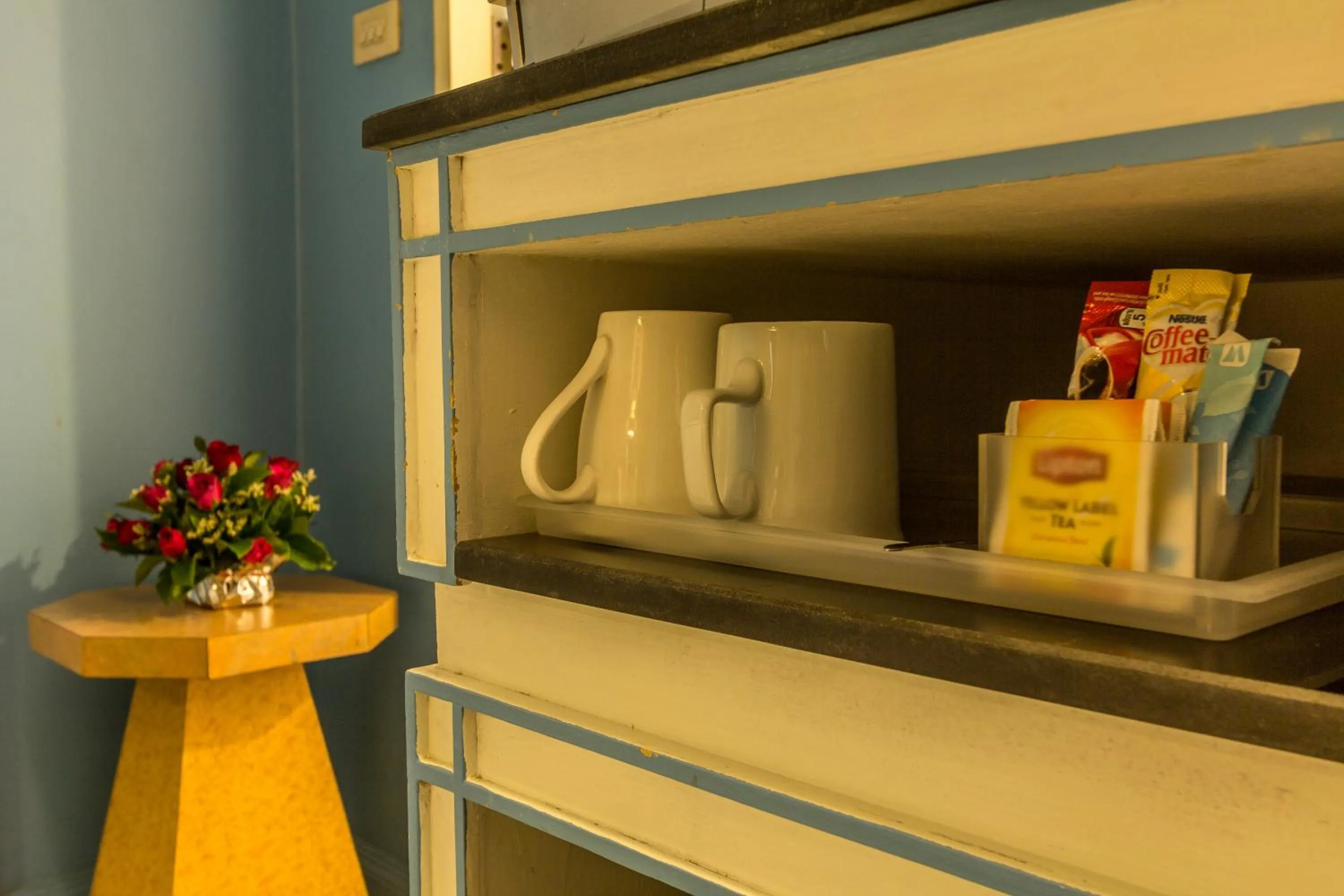 Coffee/tea facilities in Sam's Lodge