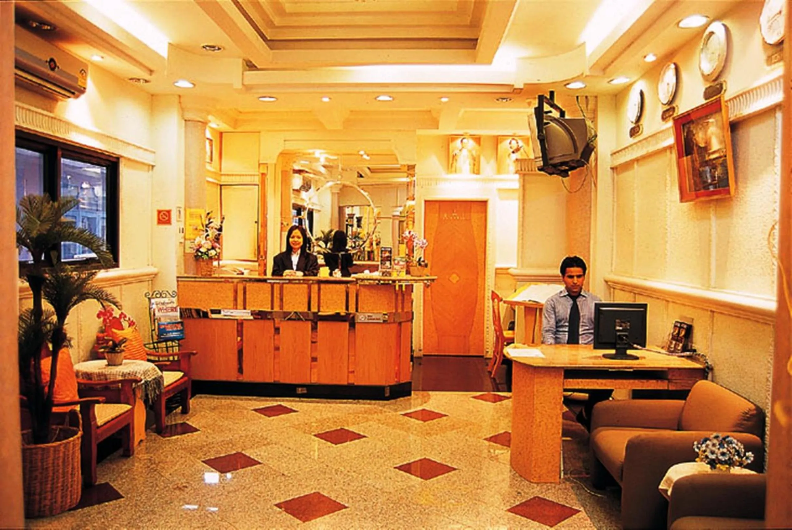 Lobby or reception in Sam's Lodge