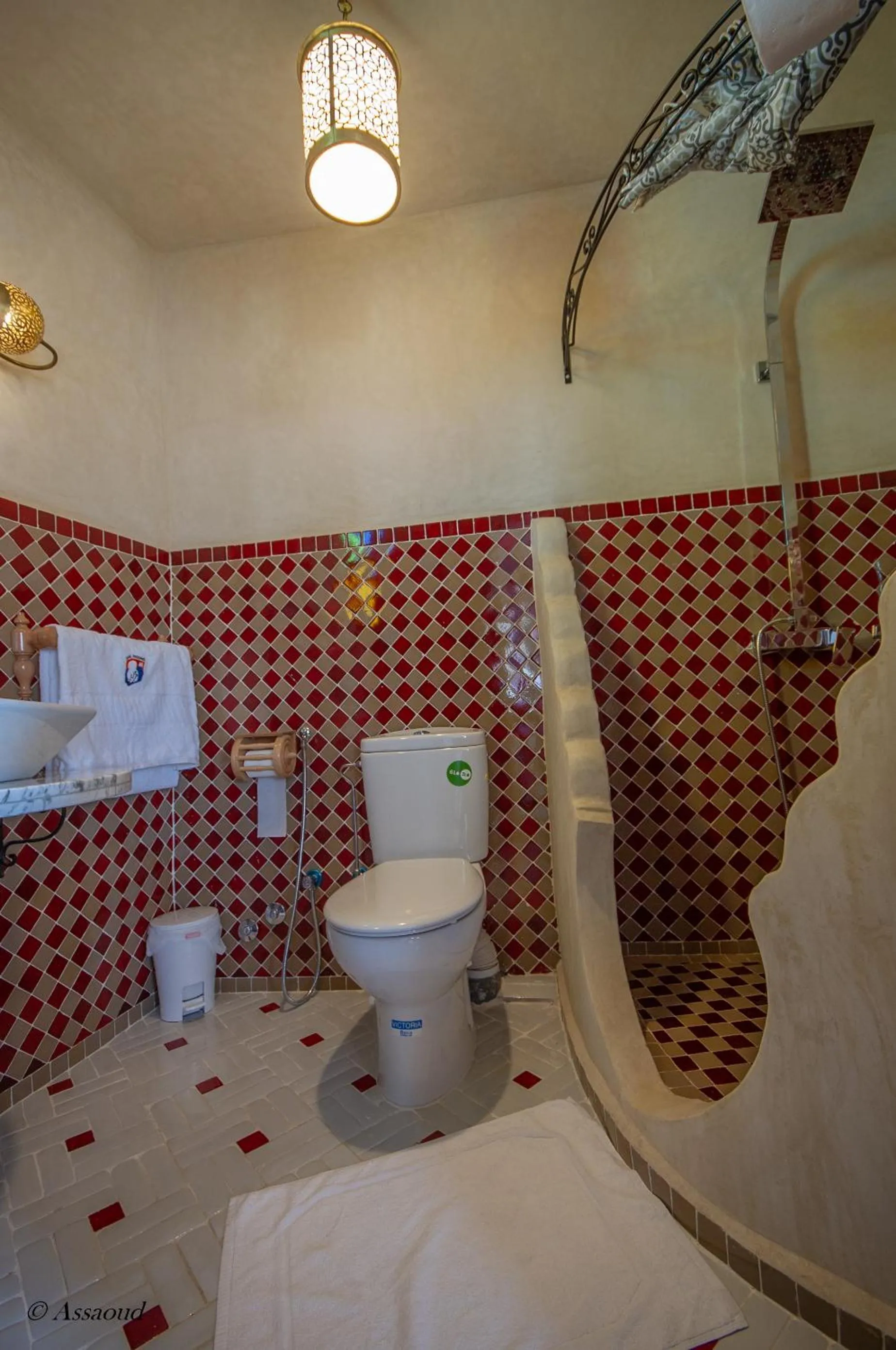 Toilet in Hotel Dar Mounir