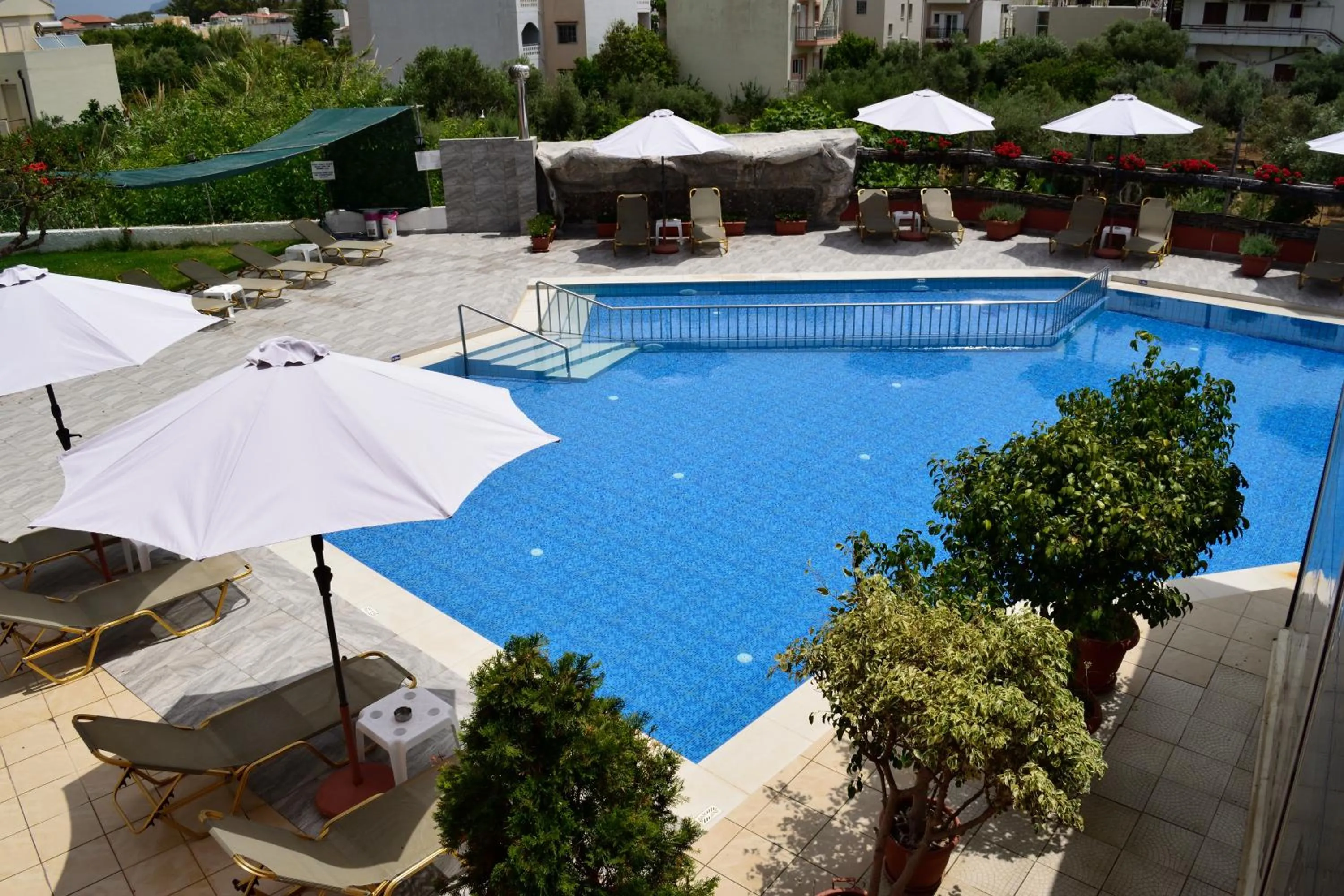 Swimming pool in Jechrina