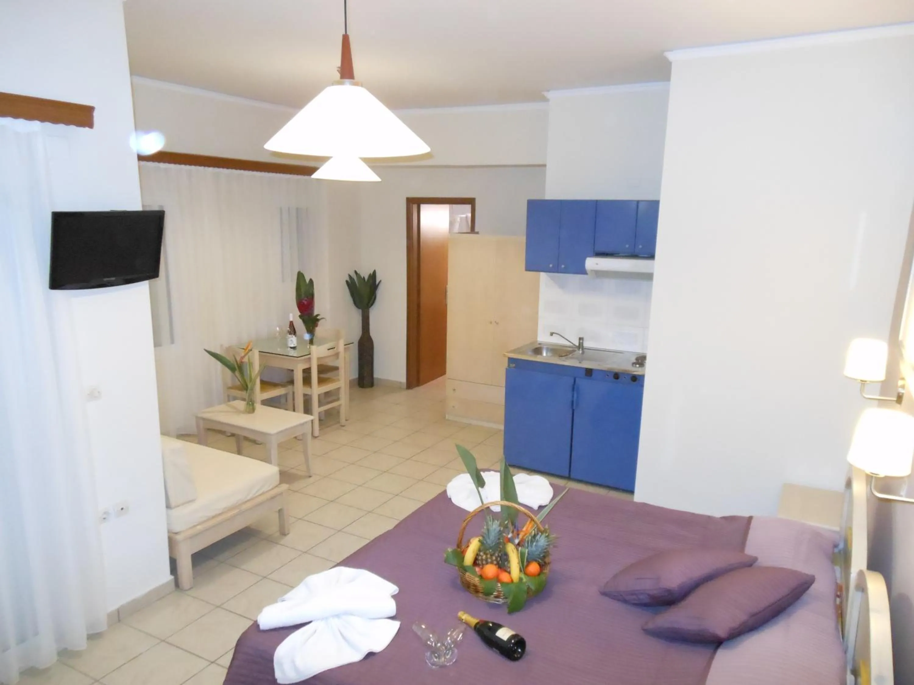 Photo of the whole room in Jechrina