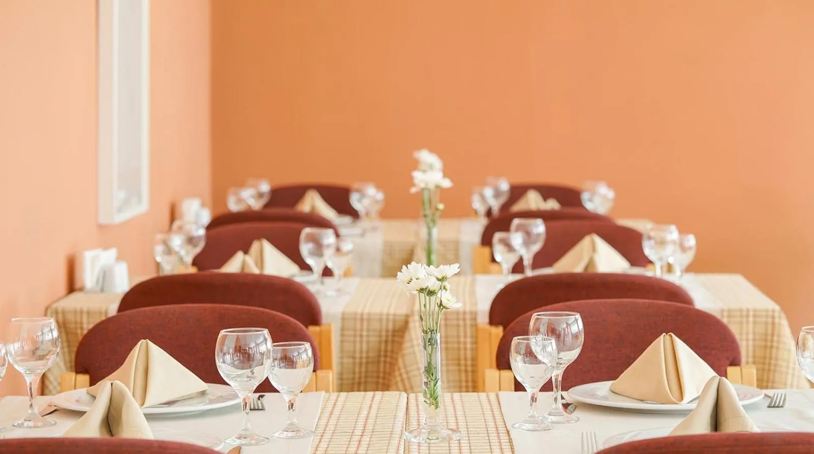 Restaurant/places to eat in Hotel Tunali