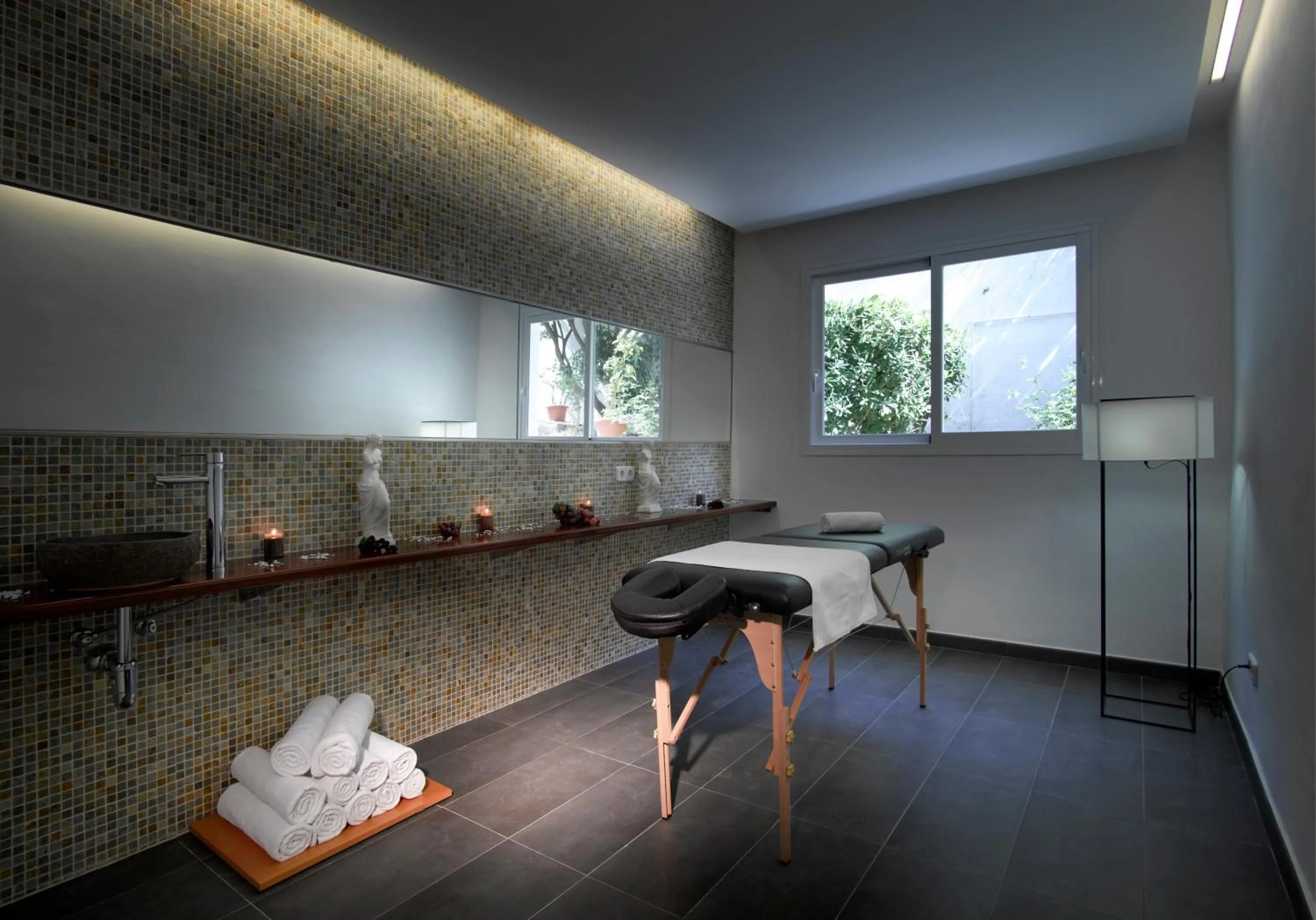 Spa and wellness centre/facilities in Palladium Hotel Cala Llonga - Adults Only