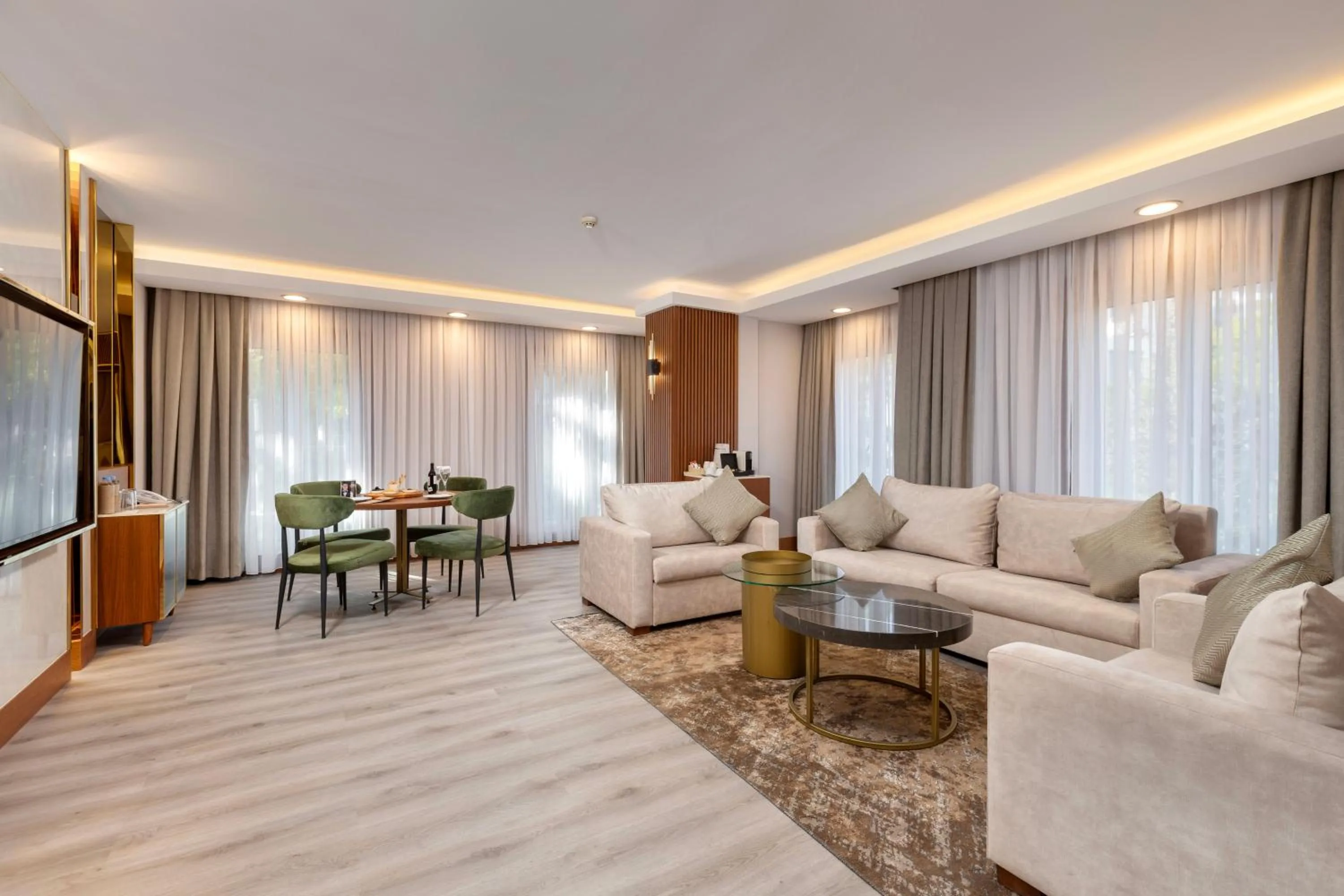 Seating area in Limak Ambassadore Hotel Ankara