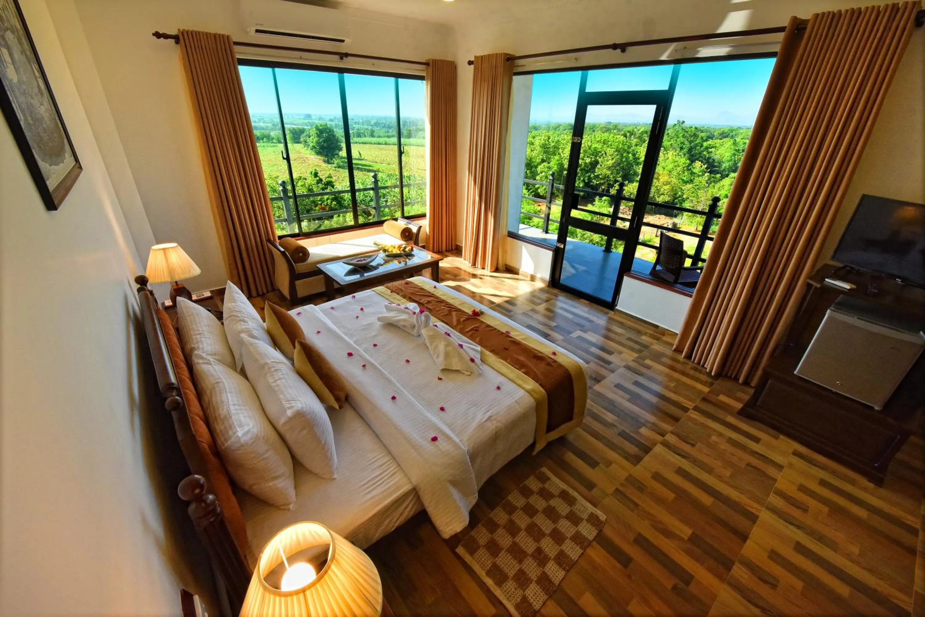 Photo of the whole room, Bed in Centauria Wild Resort