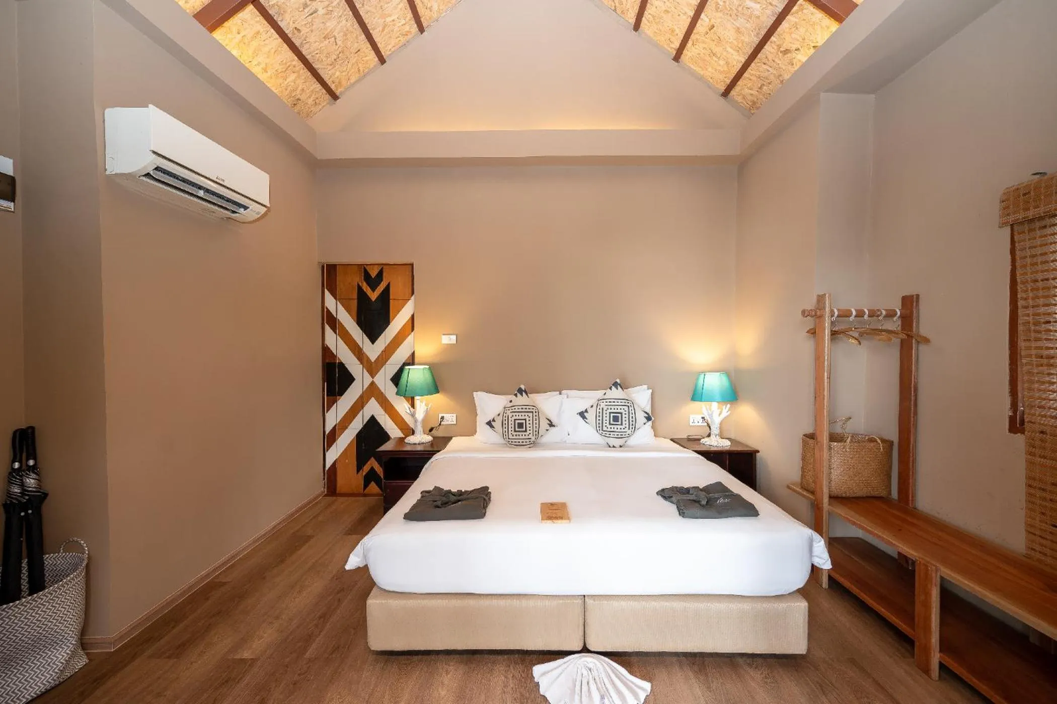 Bed in Tolani Resort Koh Kood