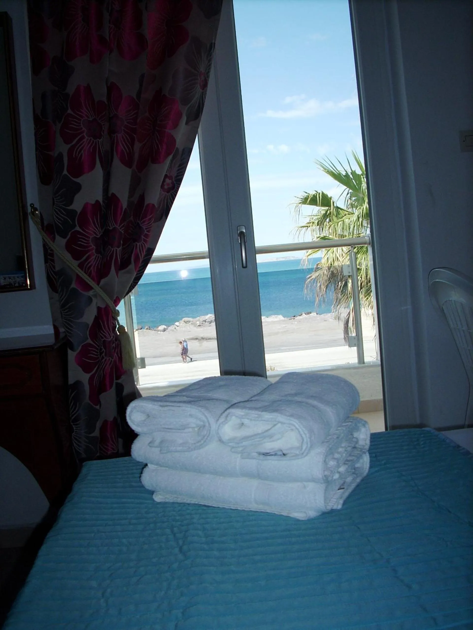 Sea view, Bed in Sea Breeze Hotel