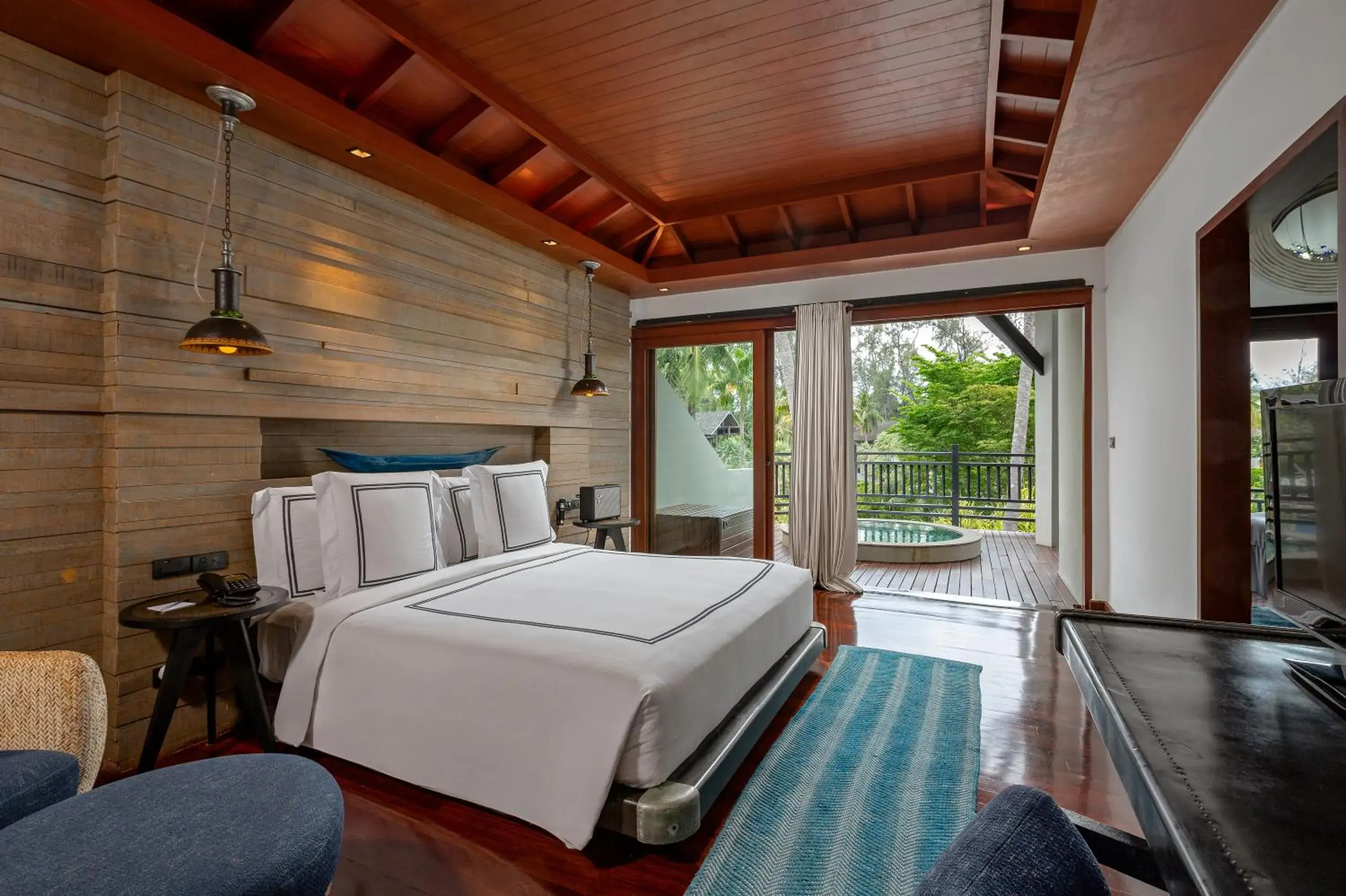 Two-Bedroom Pearl Shell Suite in The Slate, Phuket Two-Bedroom Pearl Shell Suite in The Slate, Phuket