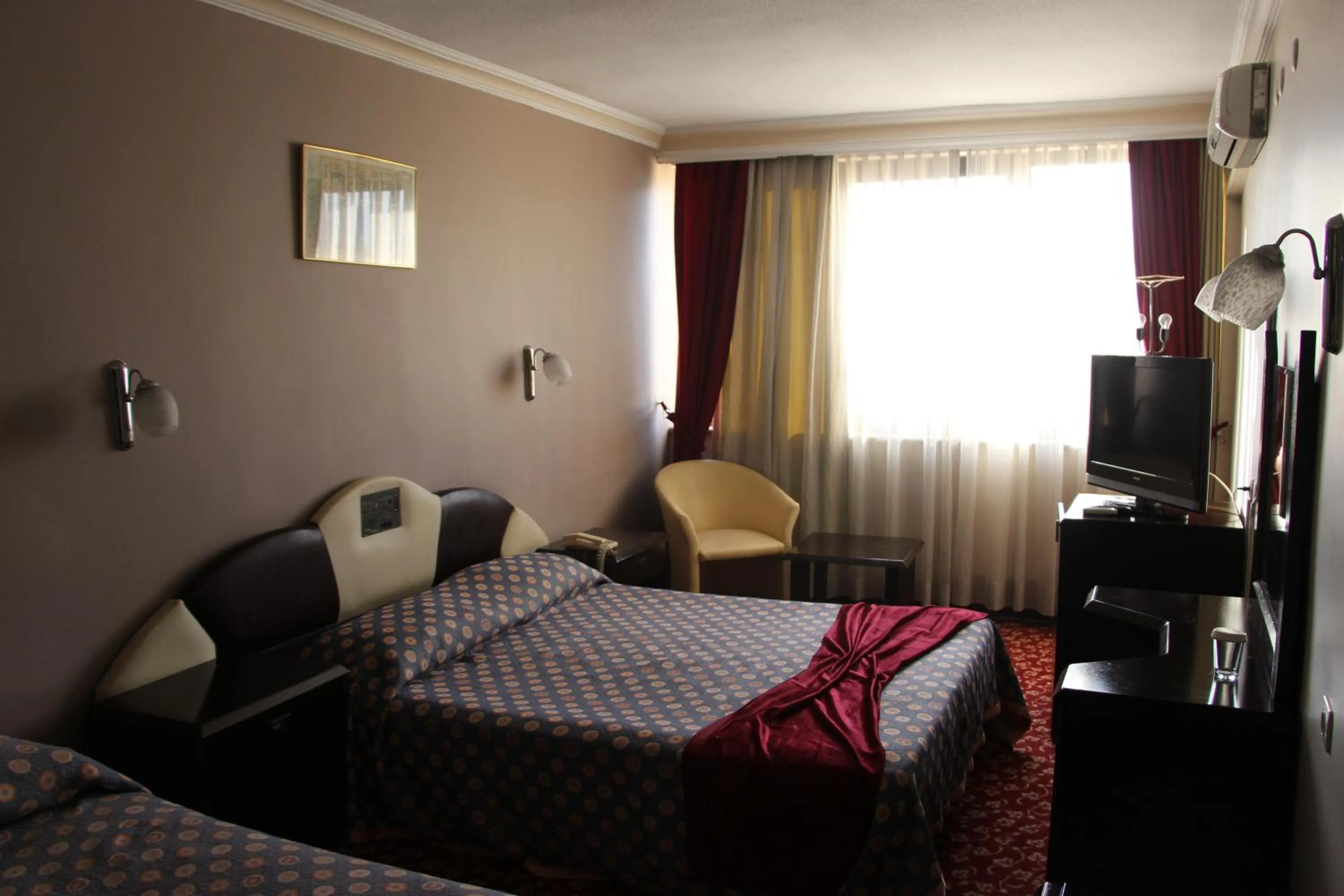 Photo of the whole room in Akyuz Hotel