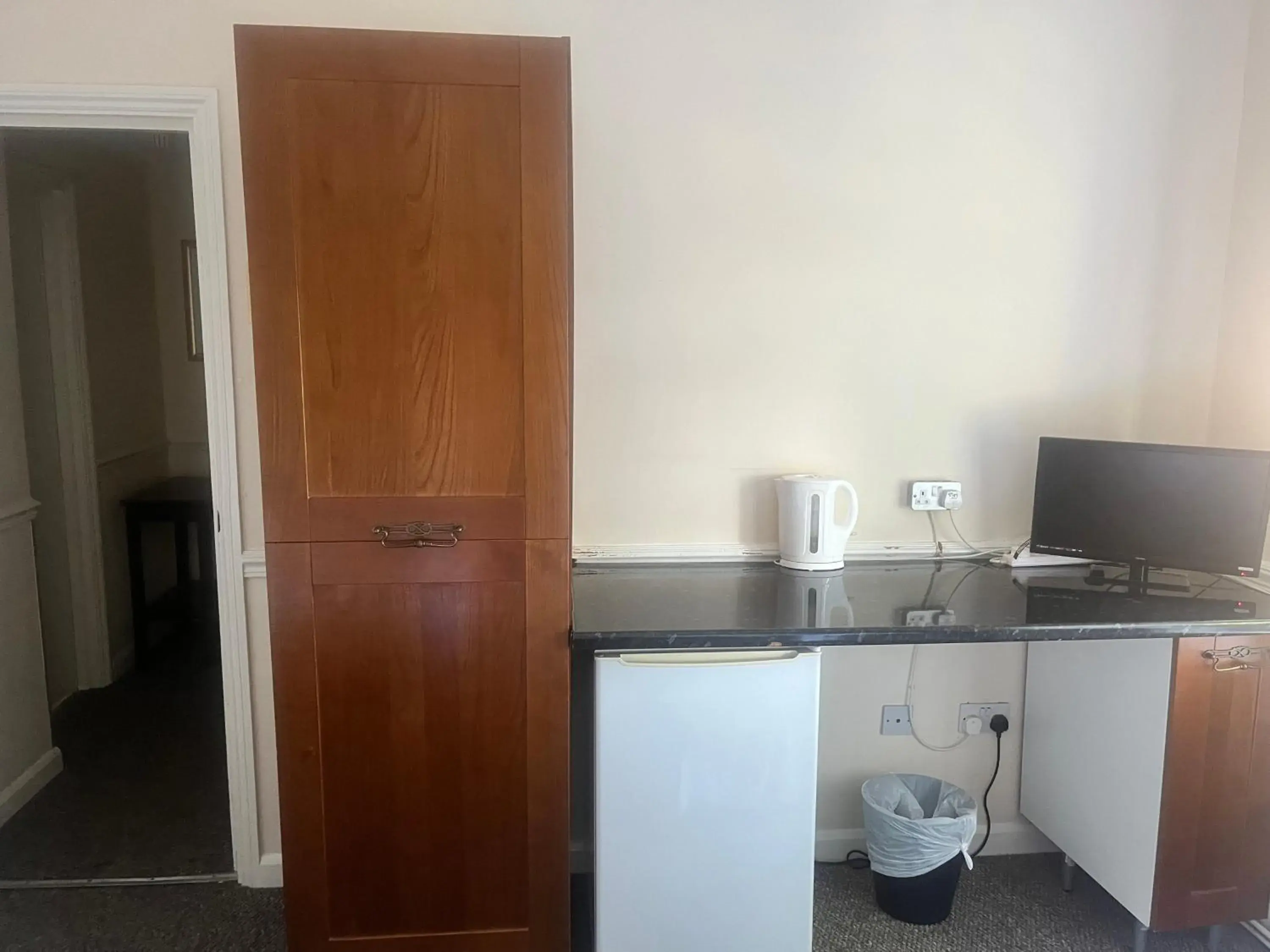 Twin Room in The Admirals Inn Guest House Twin Room in The Admirals Inn Guest House