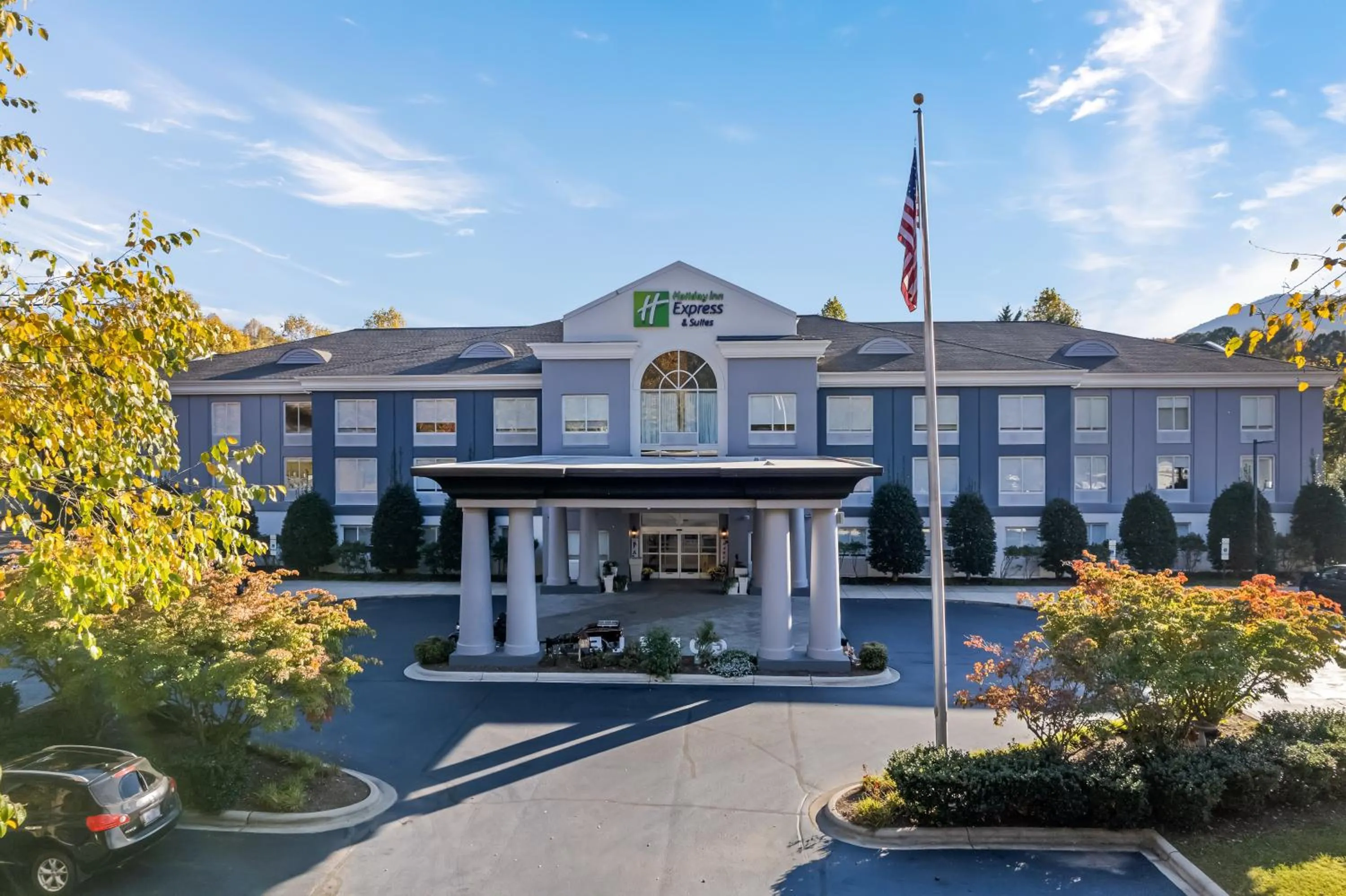 Property building in Holiday Inn Express & Suites Sylva / Dillsboro by IHG