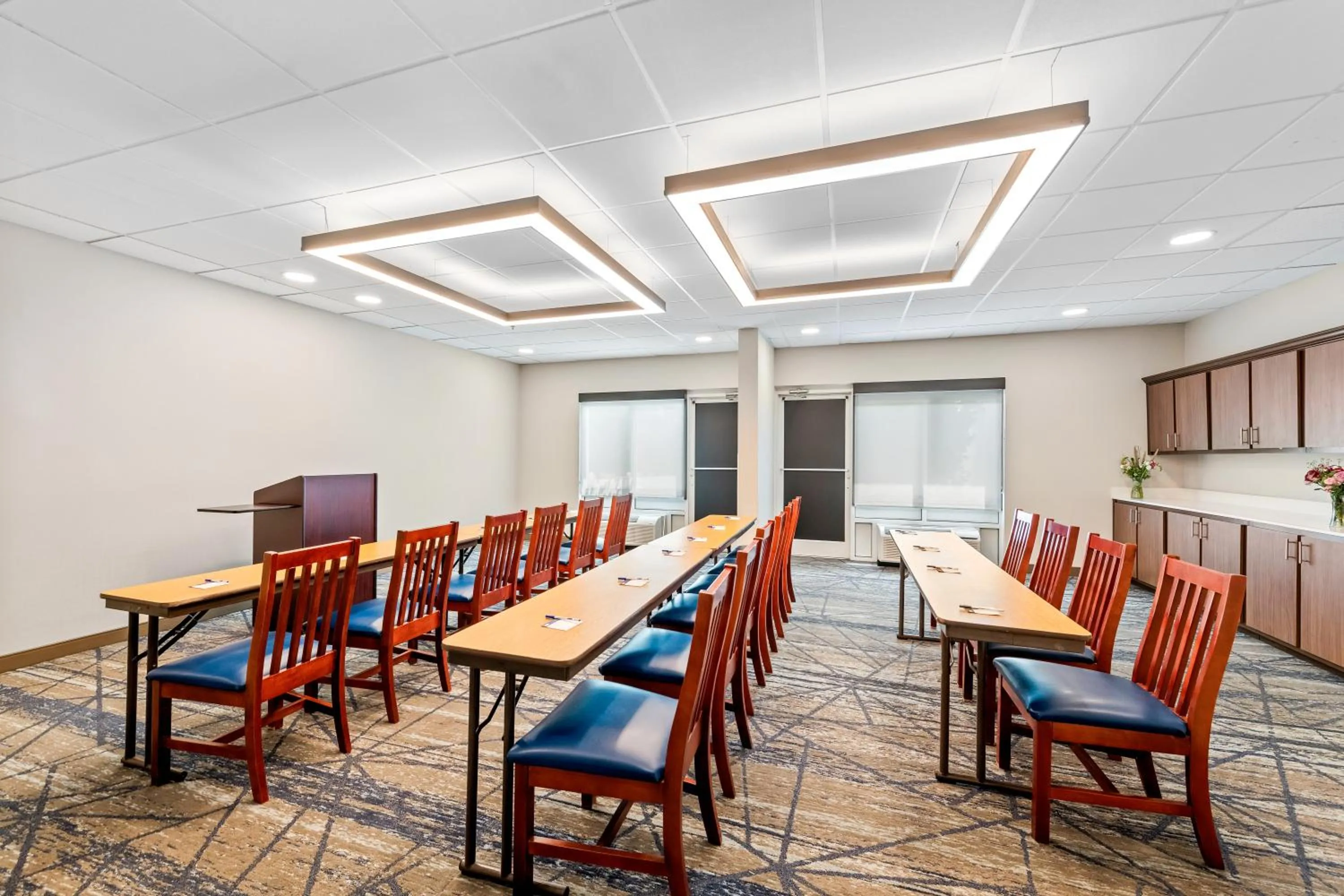 Meeting/conference room in Holiday Inn Express & Suites Sylva / Dillsboro by IHG