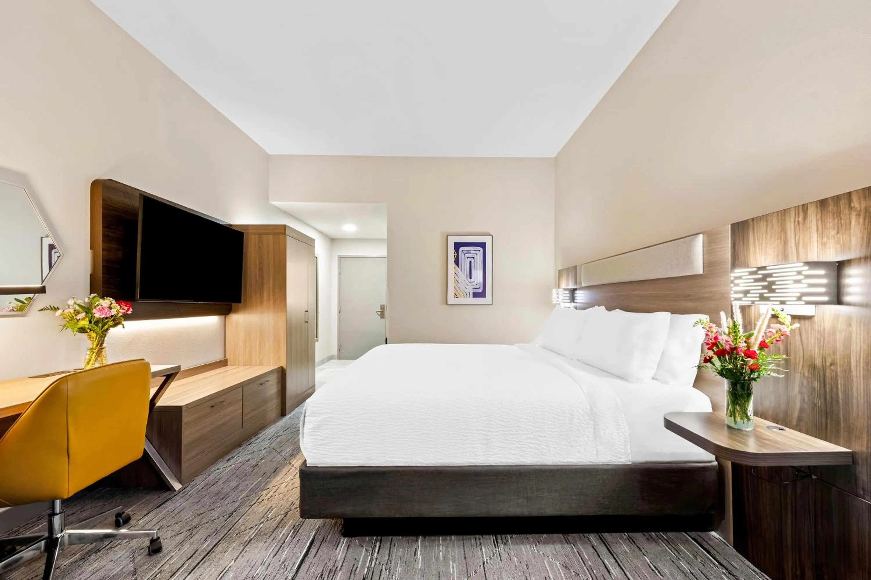 Bedroom, Bed in Holiday Inn Express & Suites Sylva / Dillsboro by IHG