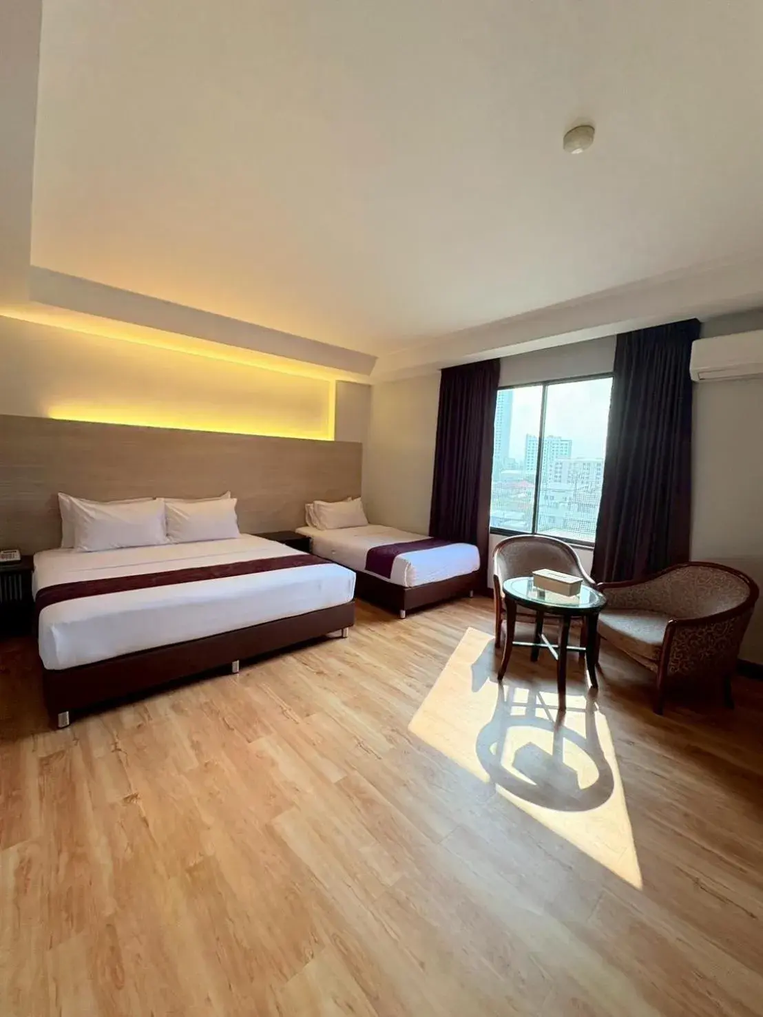 Family Room in Atrium Boutique Hotel Family Room in Atrium Boutique Hotel