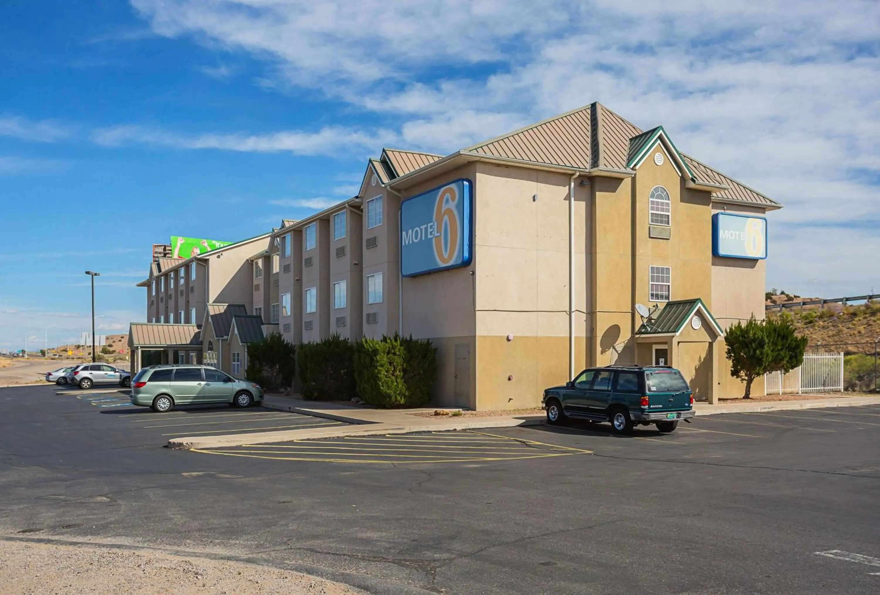 Property building in Motel 6-Bernalillo, NM