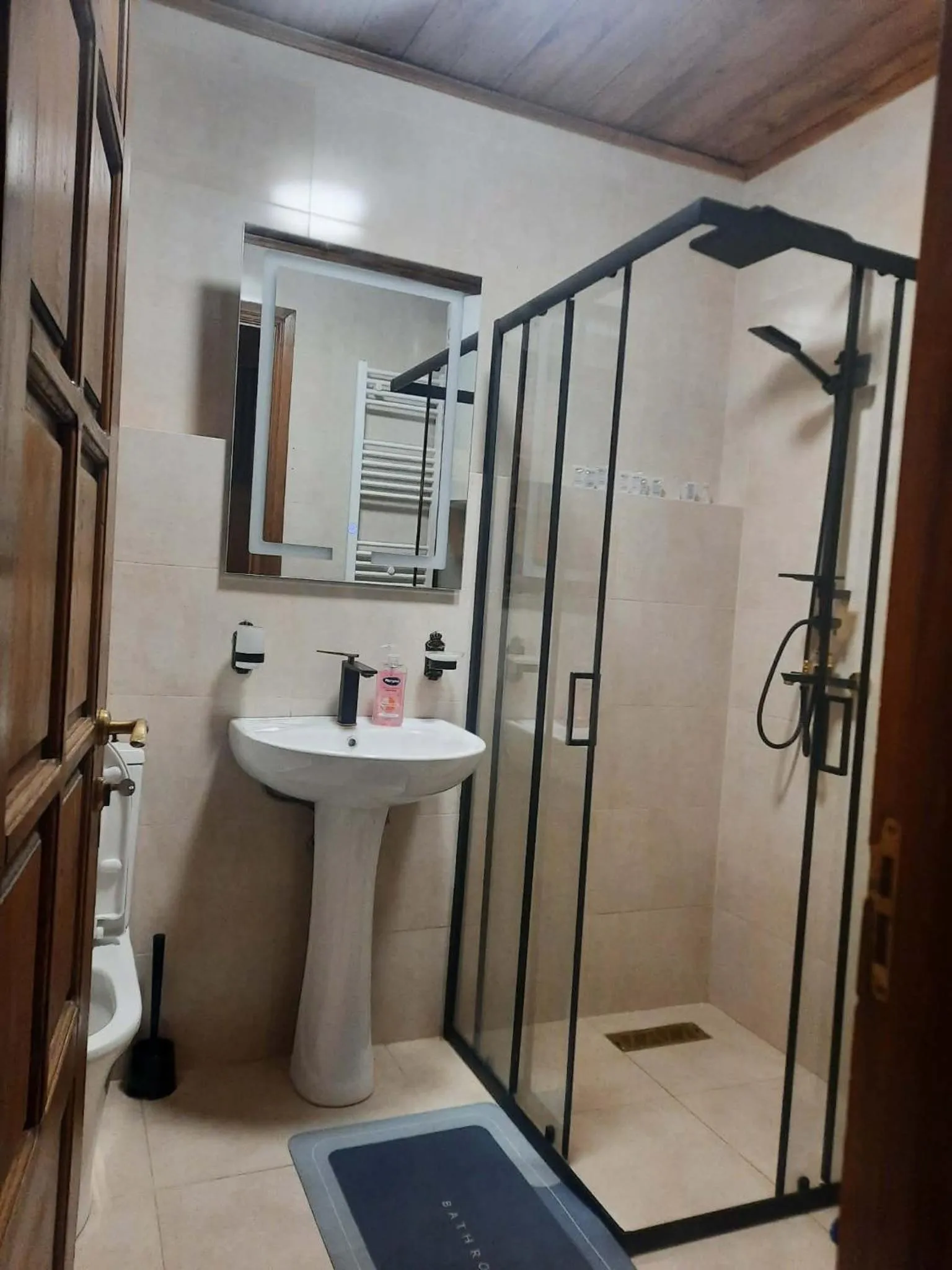 Shower in Safari House Tbilisi Wine & Family Hotel