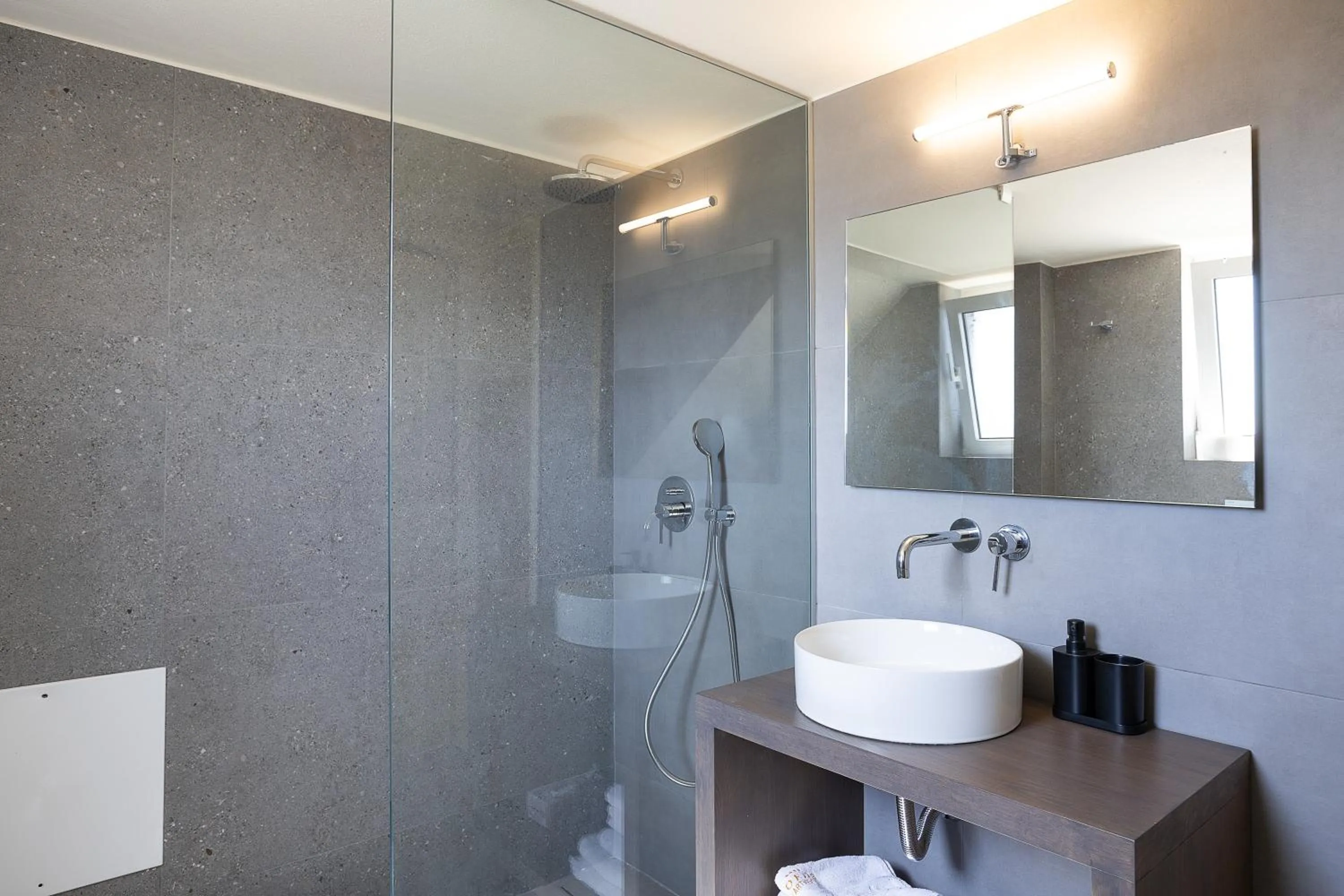 Shower in Lofos Panorama Apartments