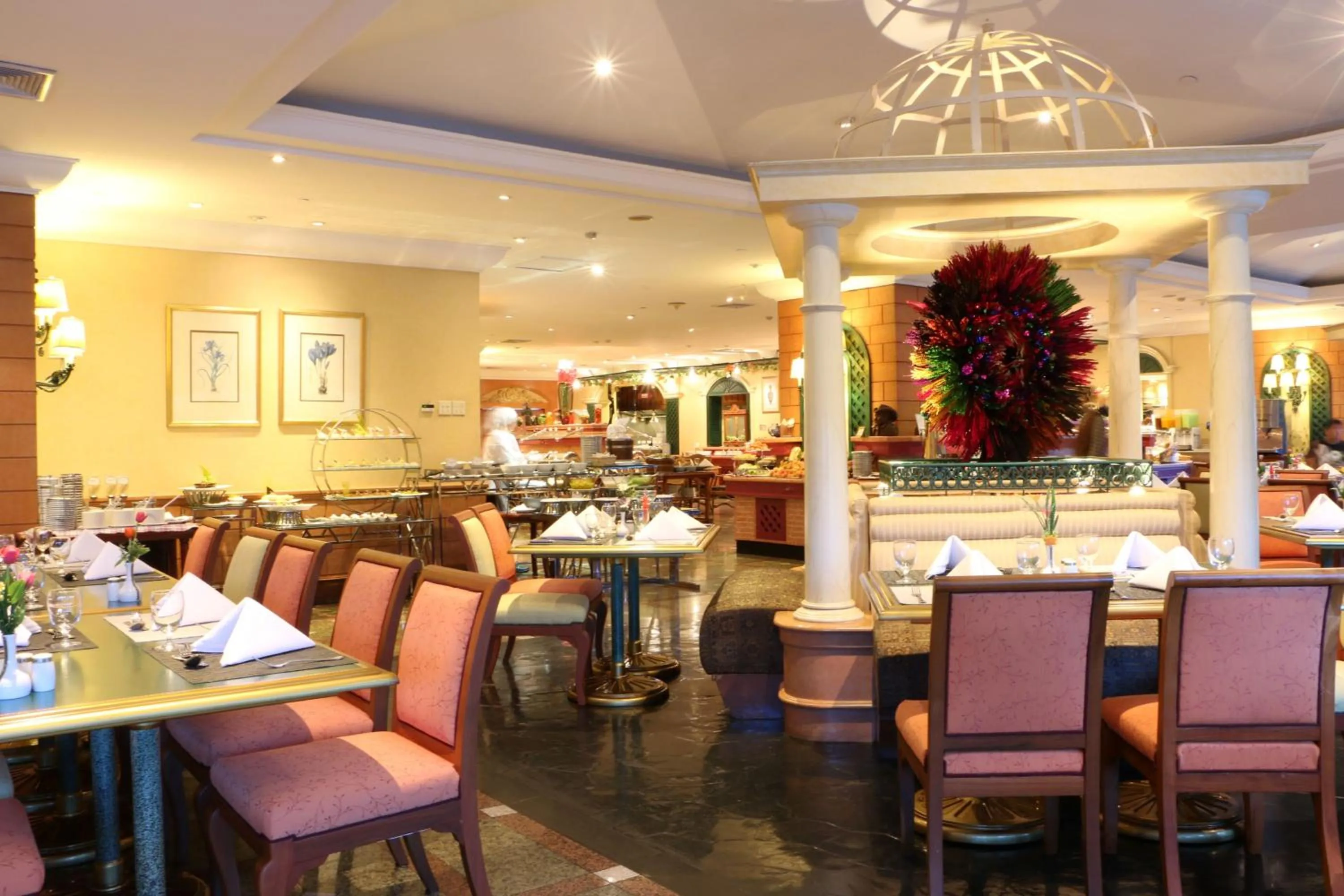 Restaurant/places to eat in Golden Tulip Sovereign Hotel Bangkok