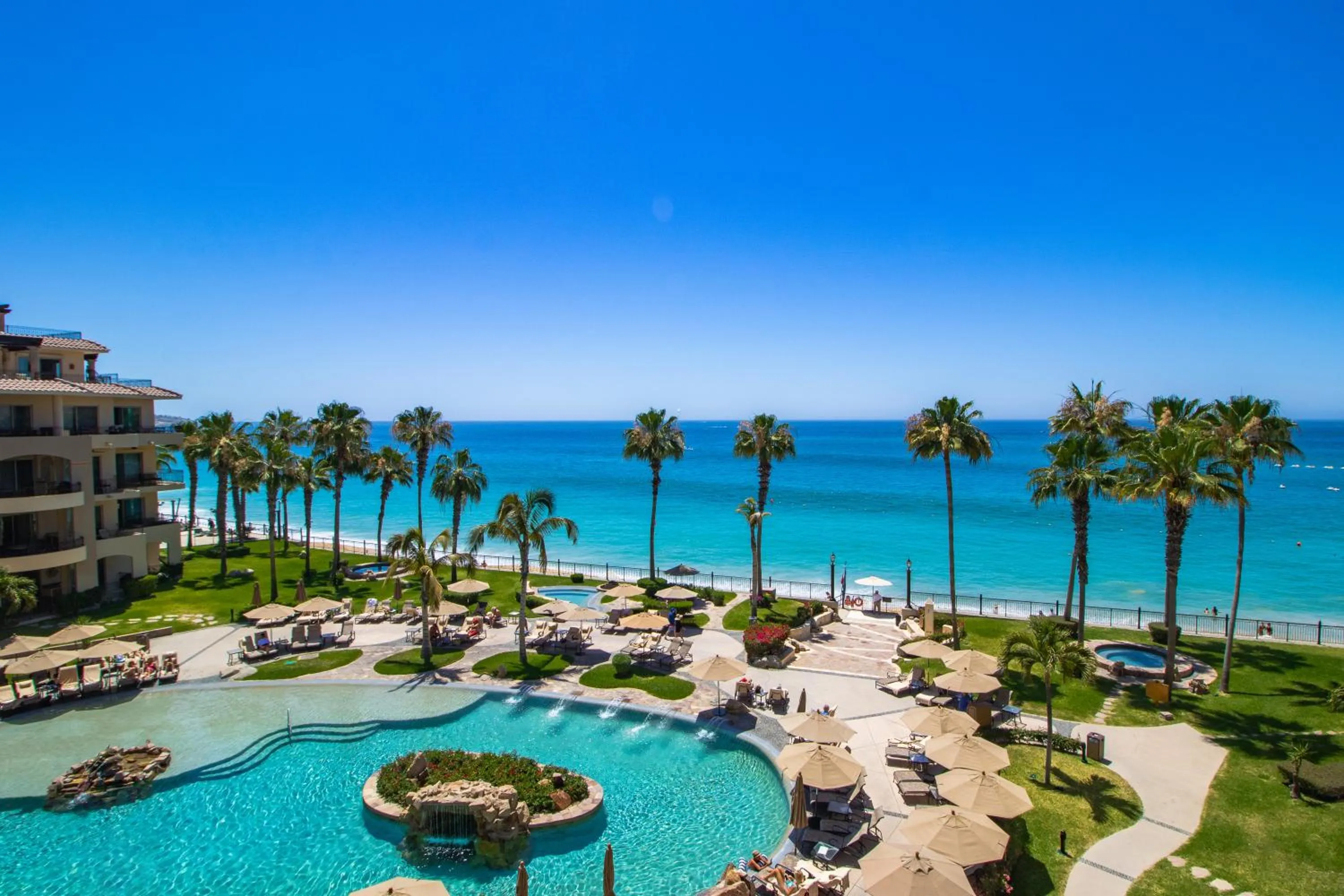 Swimming pool in Villa la Estancia Beach Resort & Spa