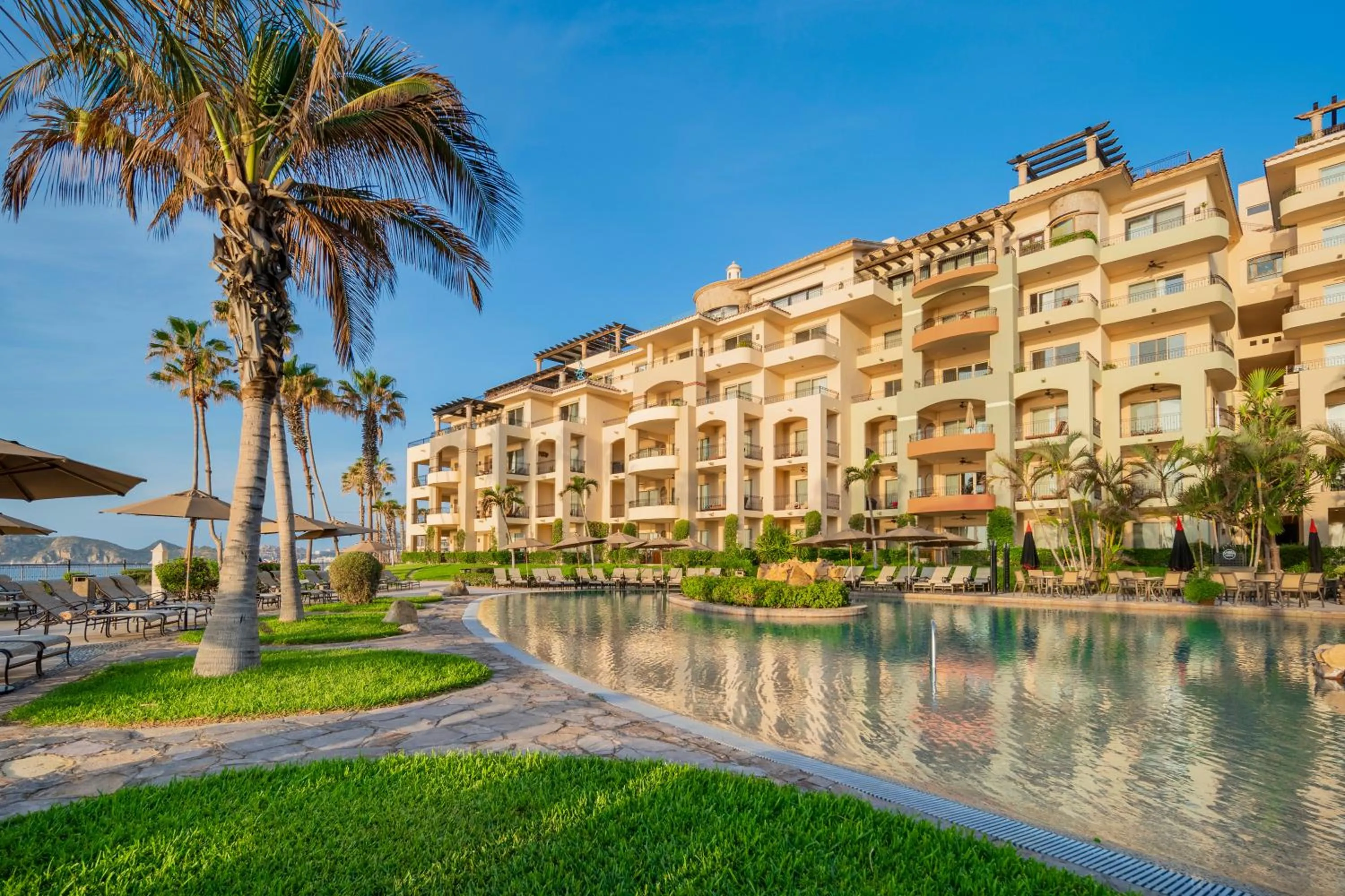 Swimming pool in Villa la Estancia Beach Resort & Spa