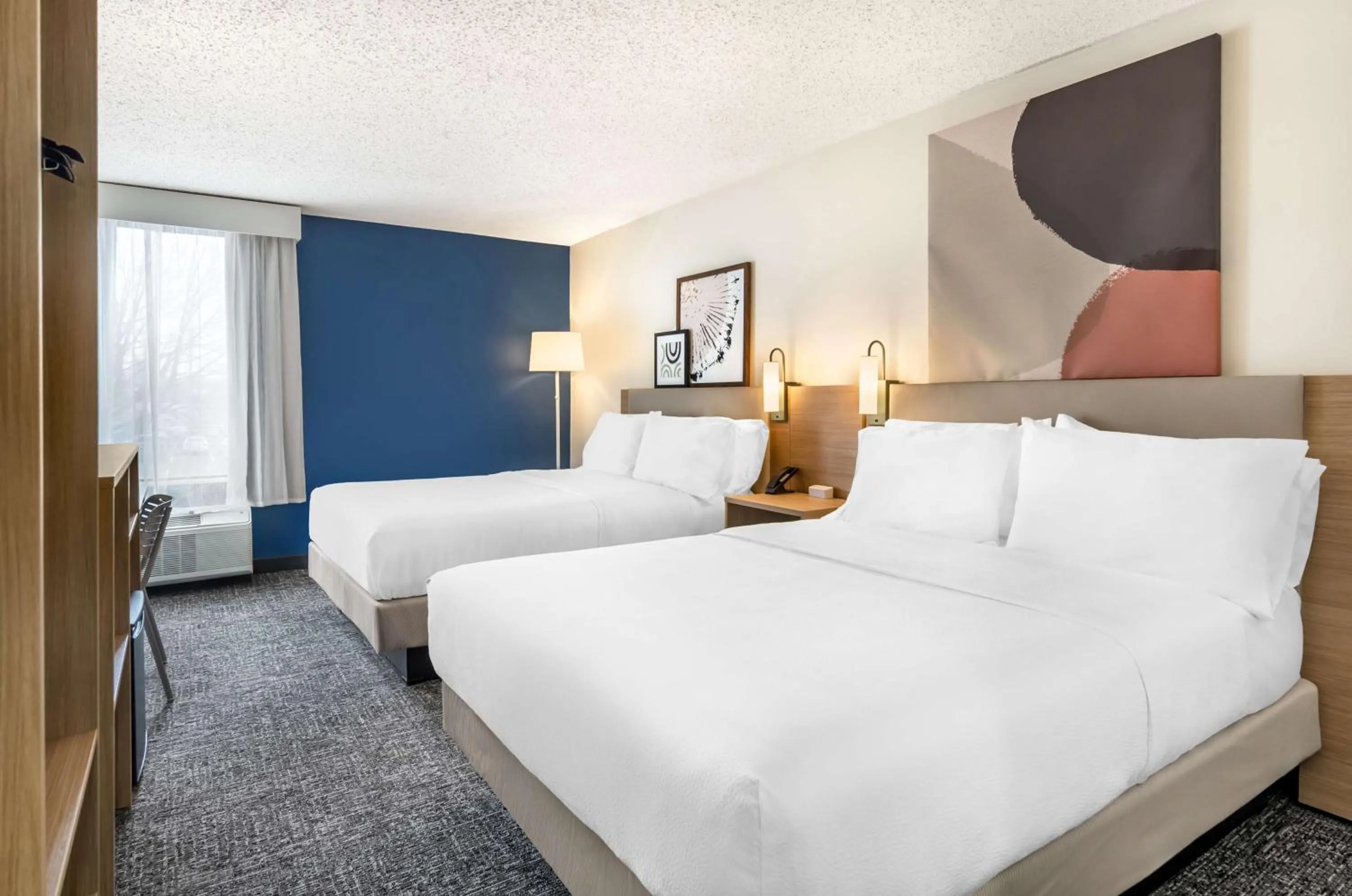Bed in Spark By Hilton Roanoke Airport
