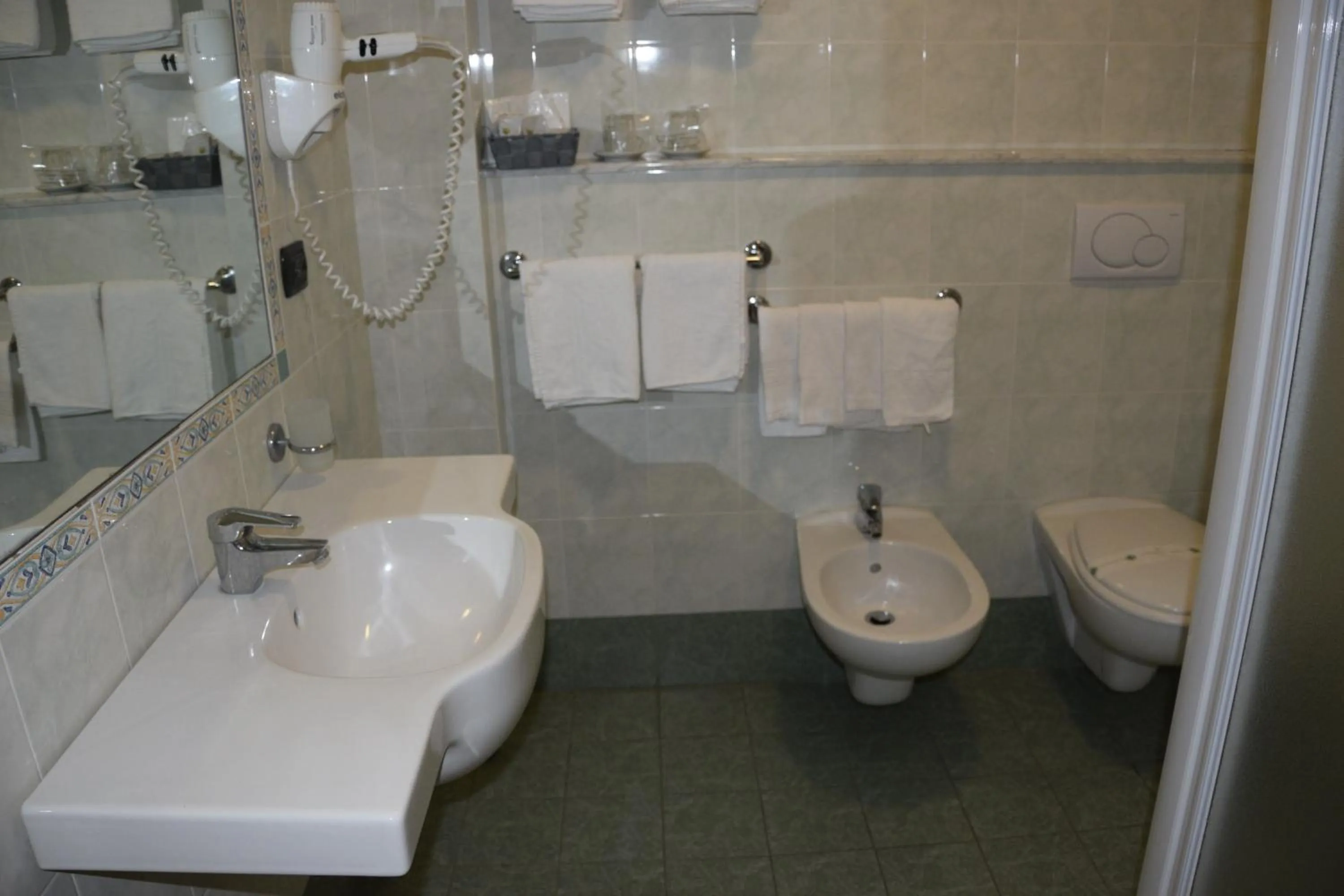 Shower in Grand Hotel Victoria