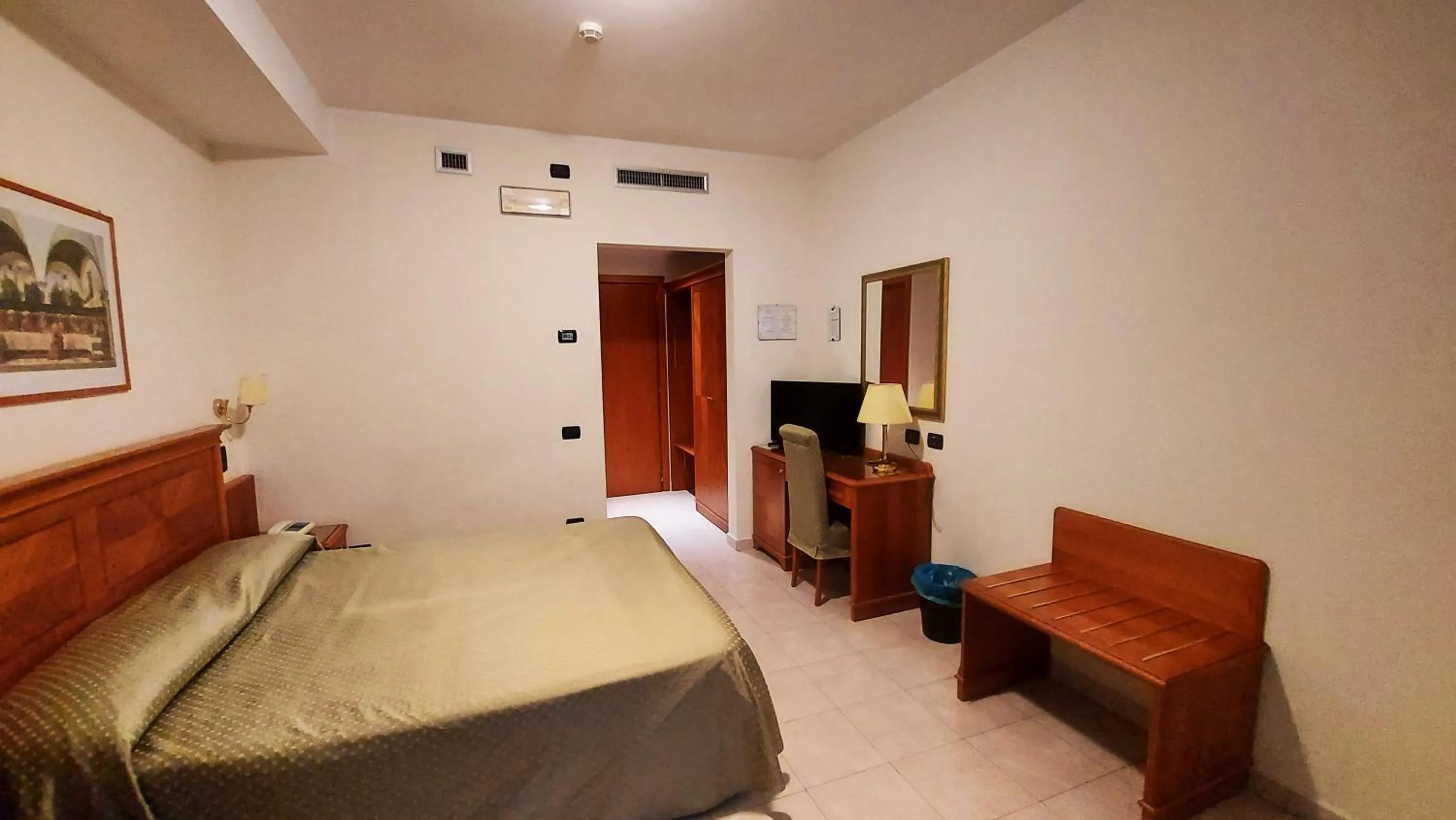 Bed in Grand Hotel Victoria