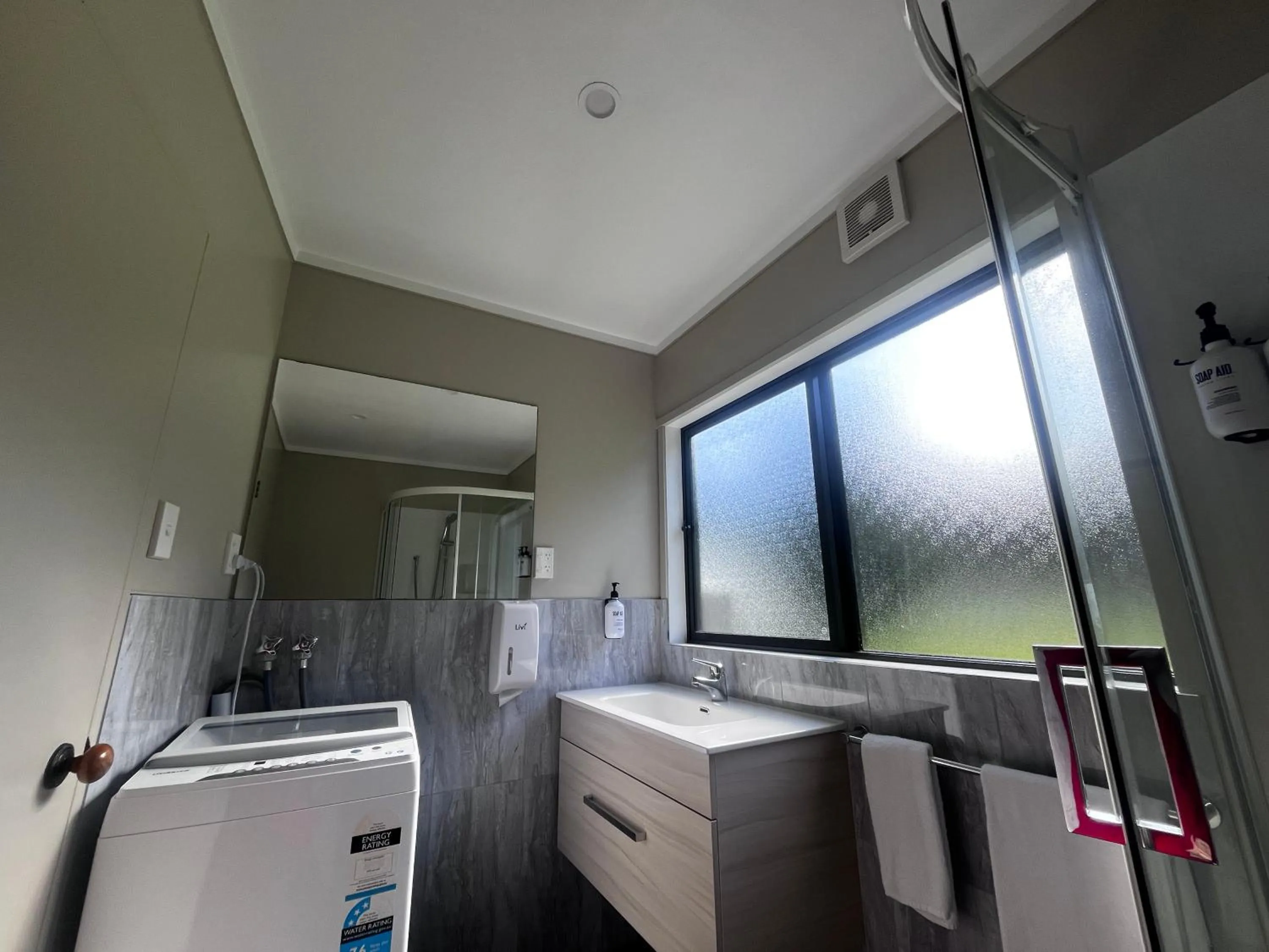 Bathroom in Comfort Inn Sunset