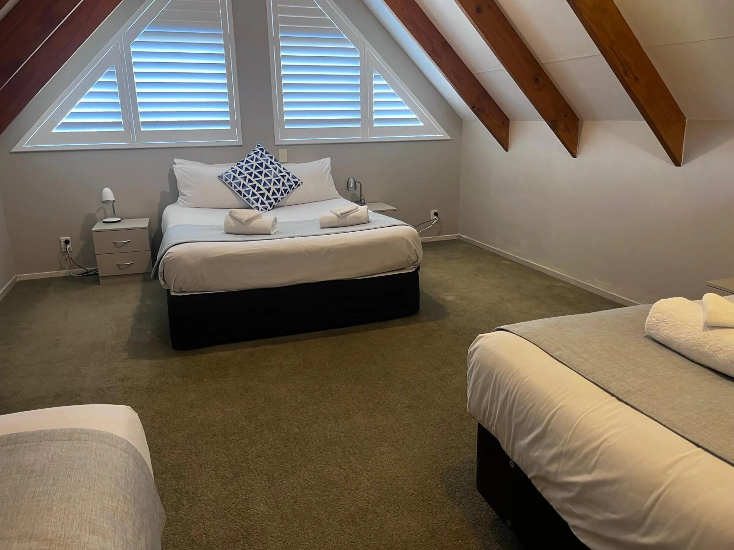 Bedroom, Bed in Comfort Inn Sunset