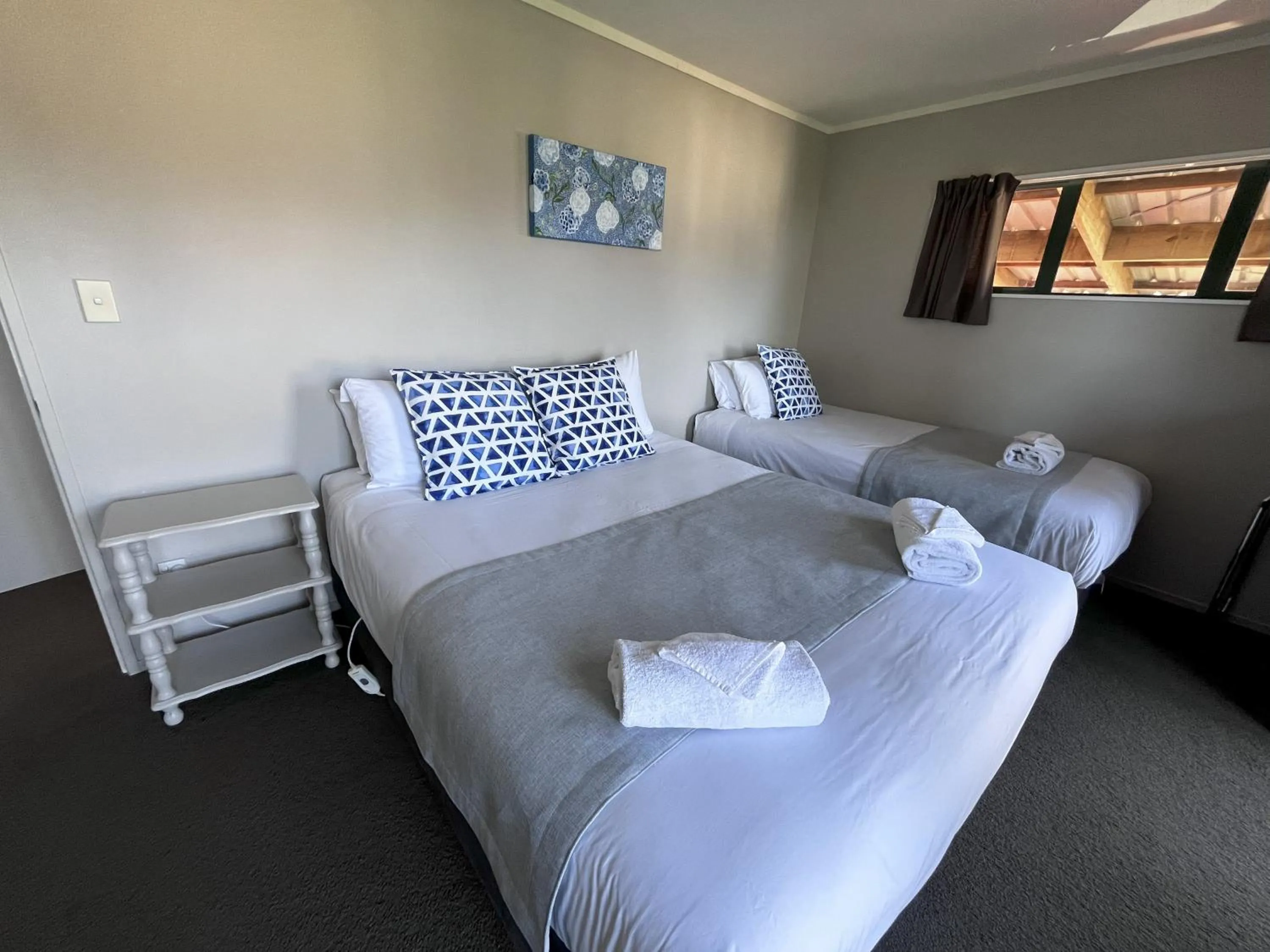 Bedroom, Bed in Comfort Inn Sunset