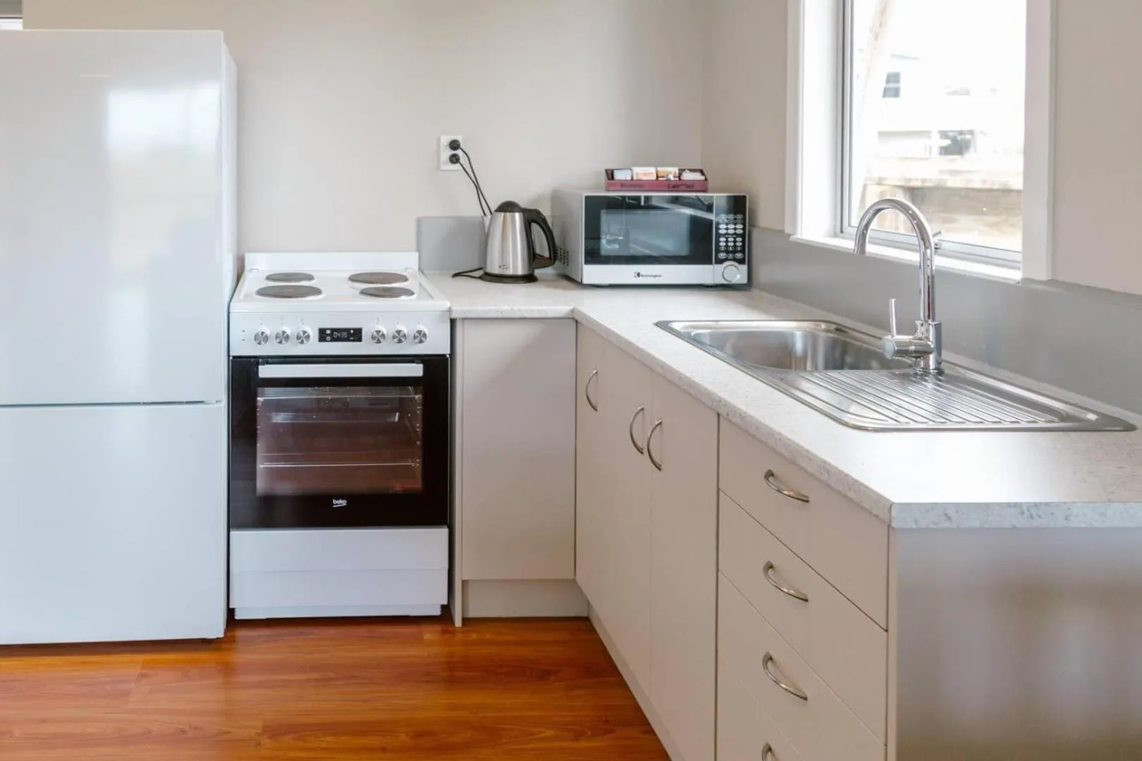 Kitchen or kitchenette in Comfort Inn Sunset