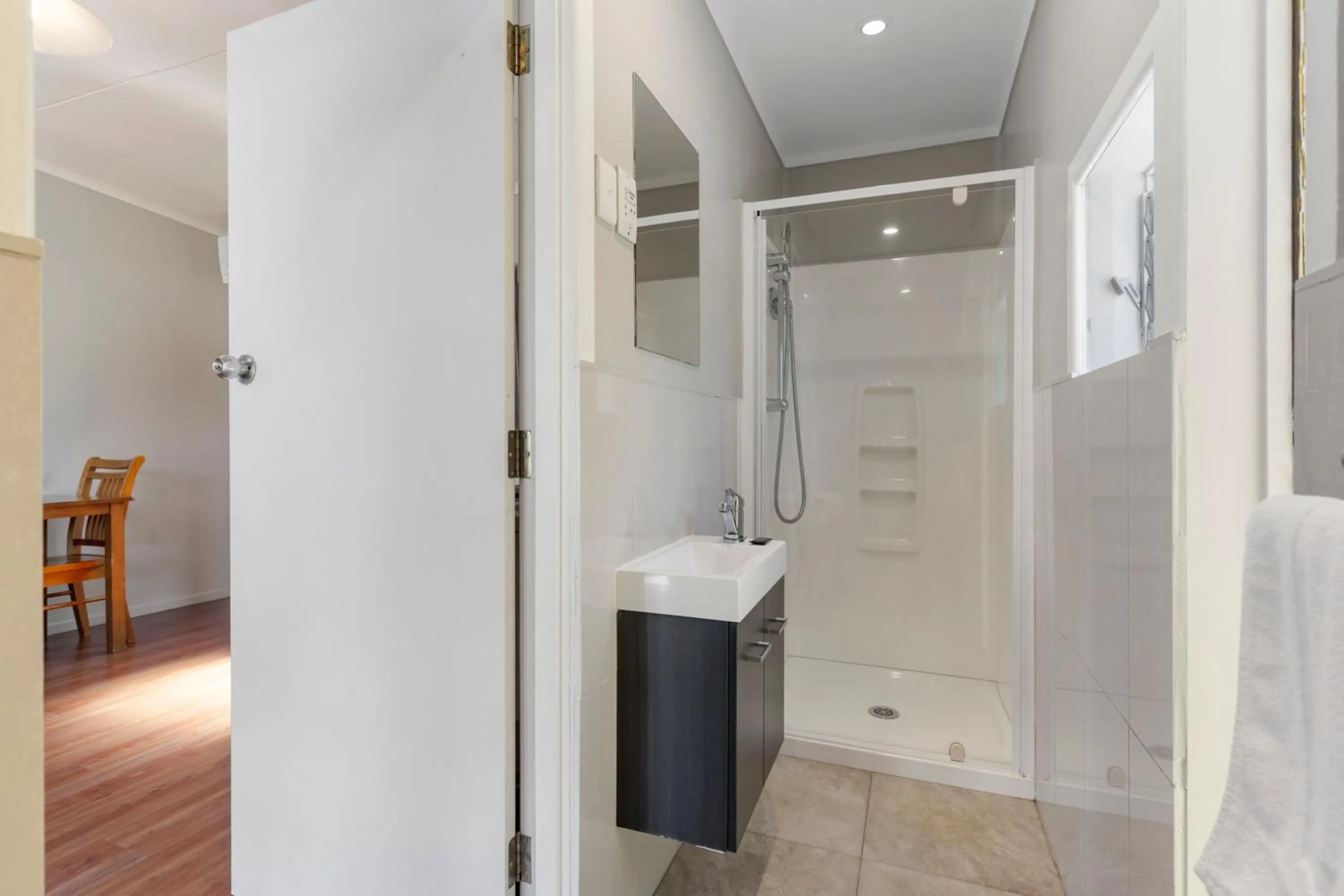 Bathroom in Comfort Inn Sunset