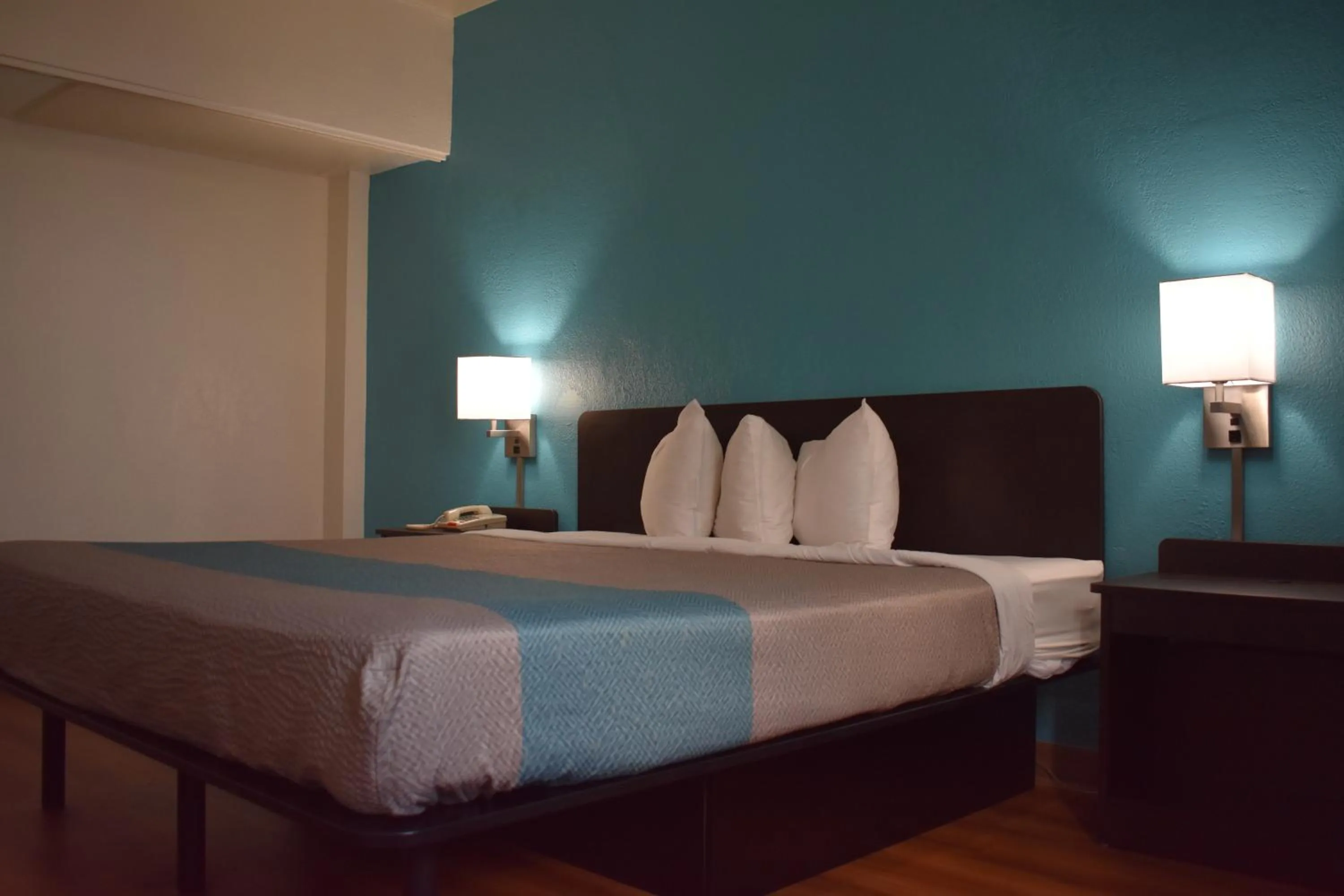 FairBridge Inn Express Melrose Park