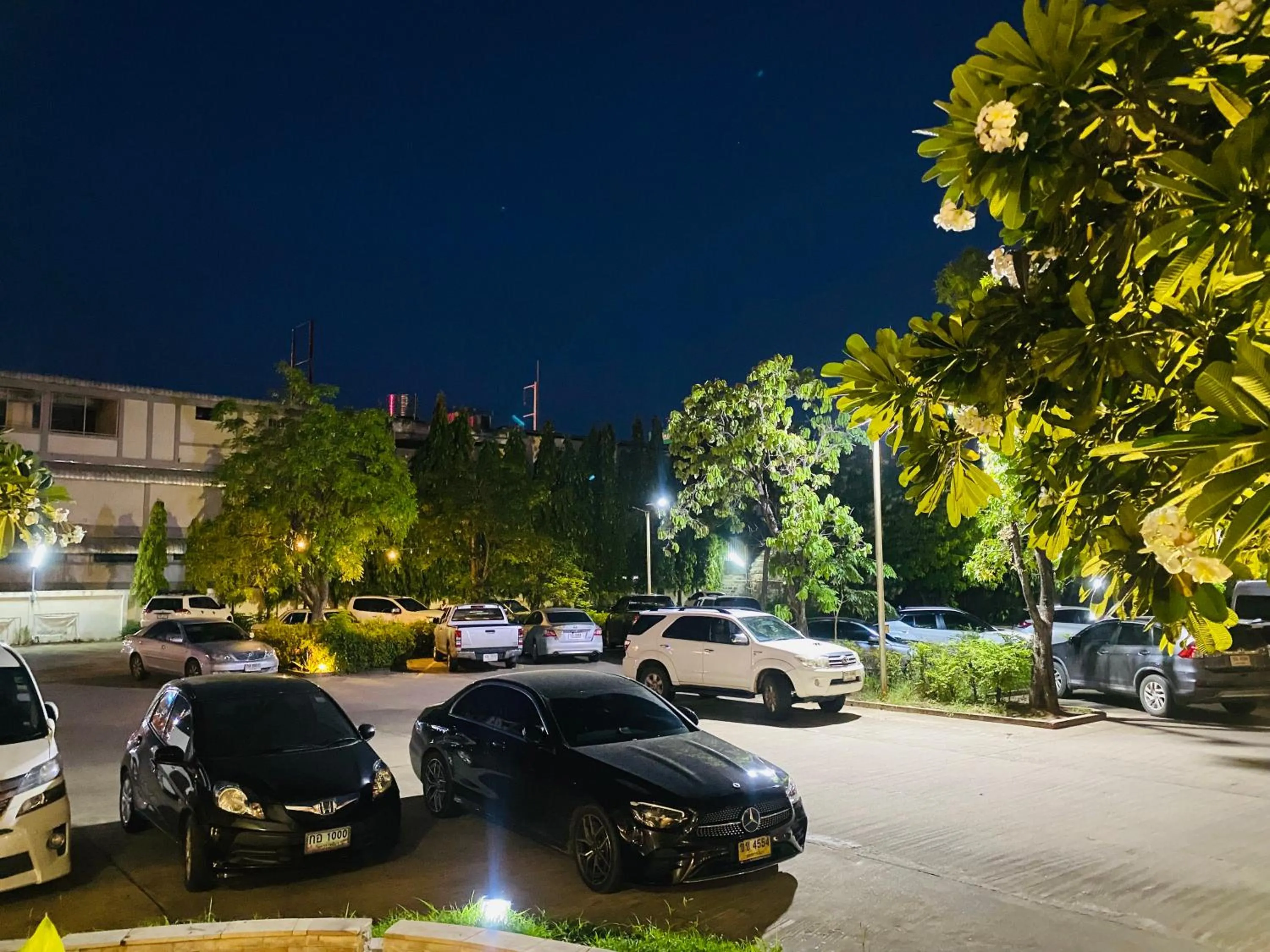 Night in โรงแรม ซิตี้พาร์ค โคราช City Park Hotel