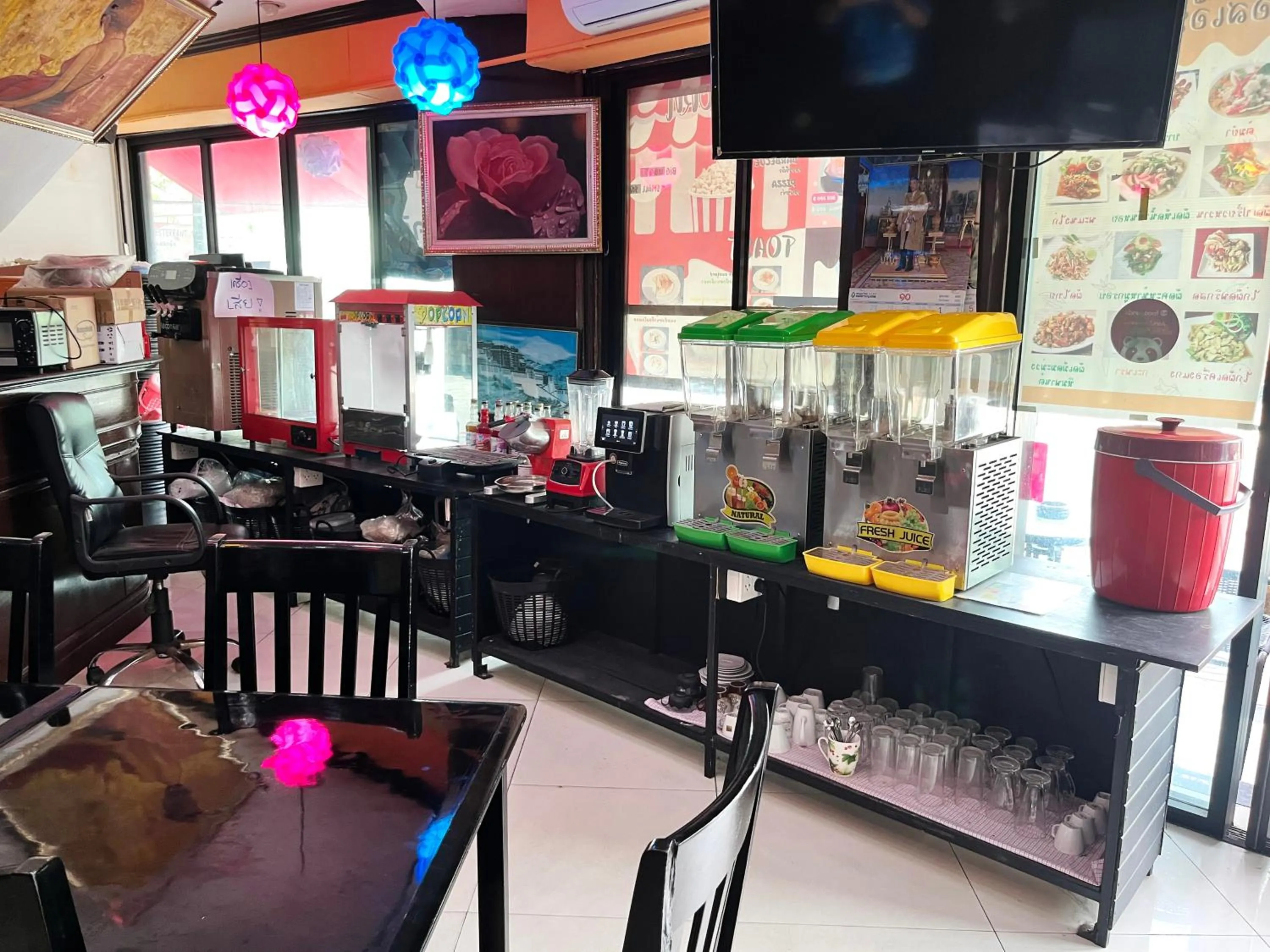 Restaurant/places to eat in Lamai Apartment