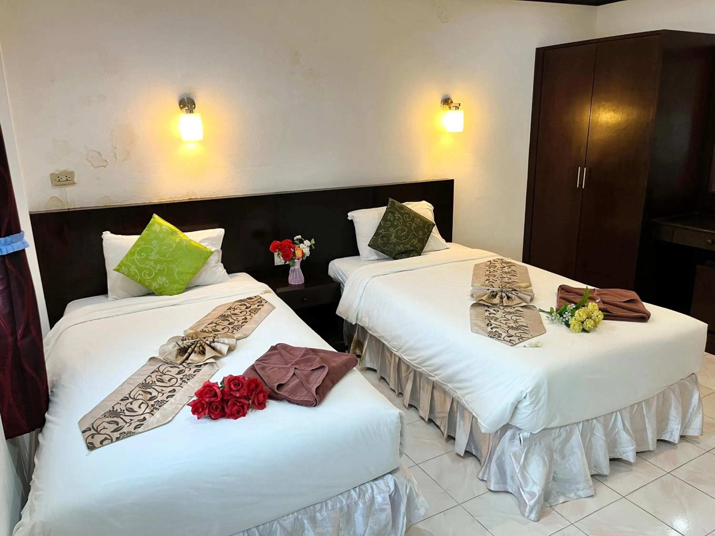 Bed in Lamai Apartment