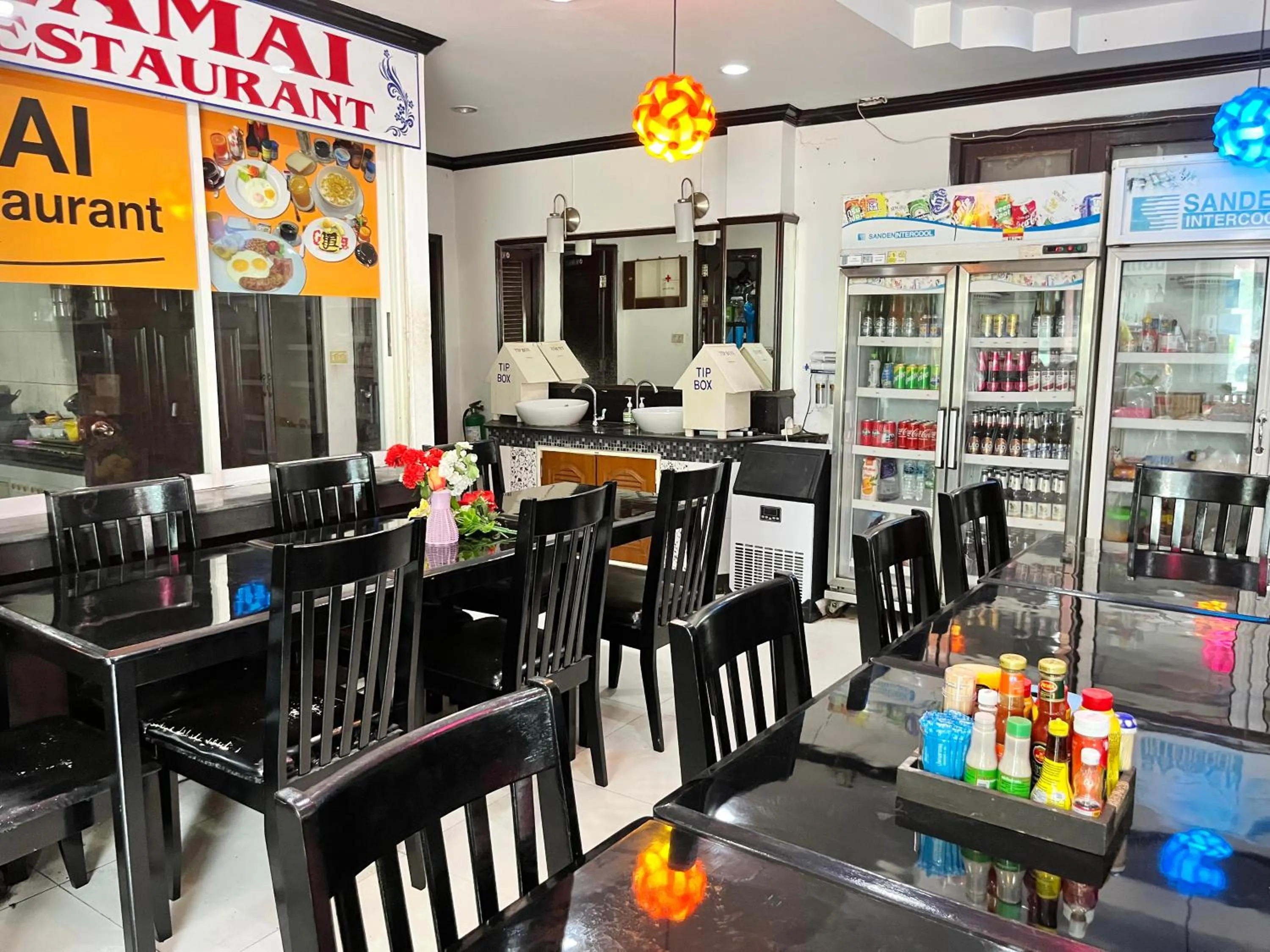 Restaurant/places to eat in Lamai Apartment