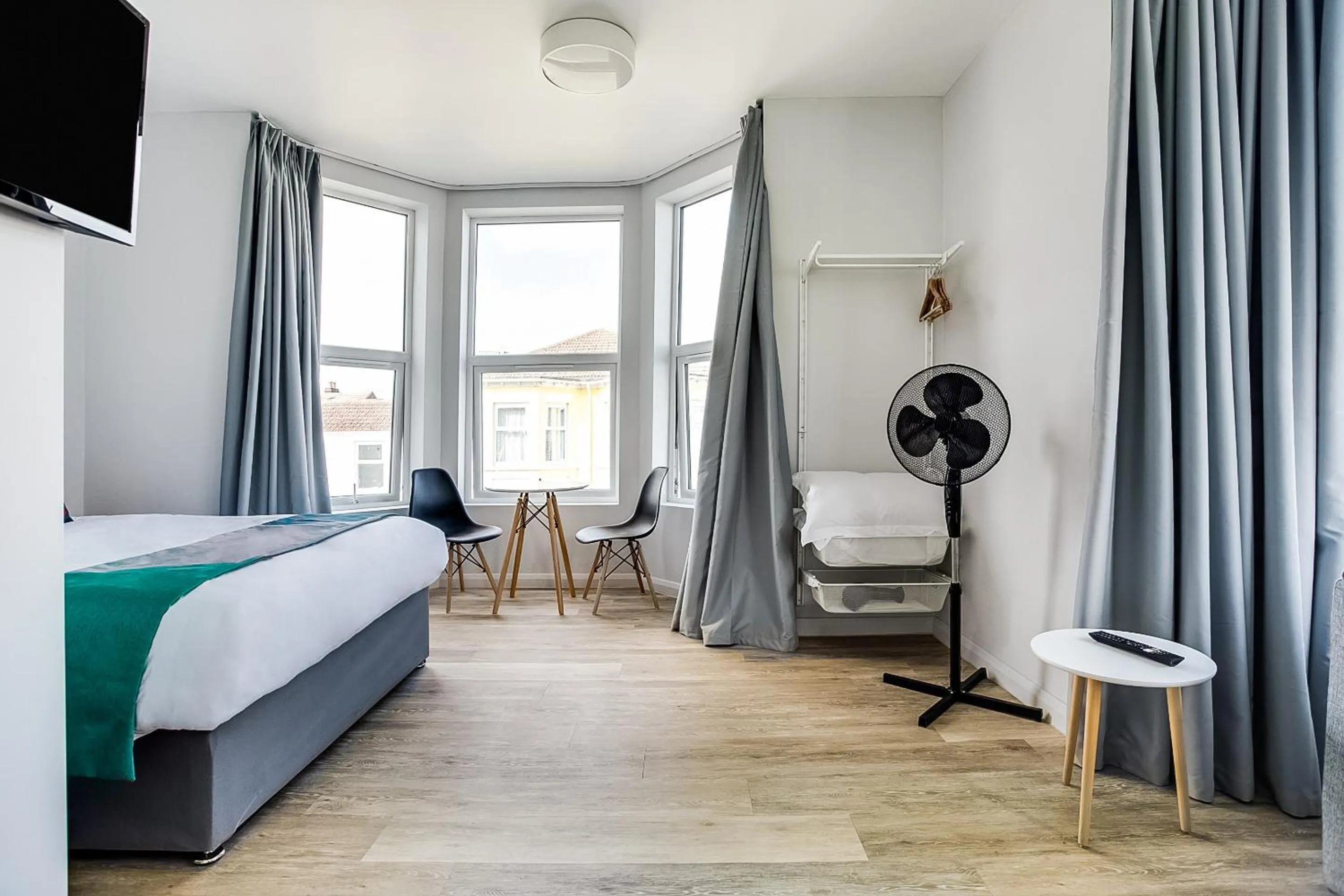 Bedroom, Bed in OYO Studiotel Great Yarmouth - Modern Hotel Apartments