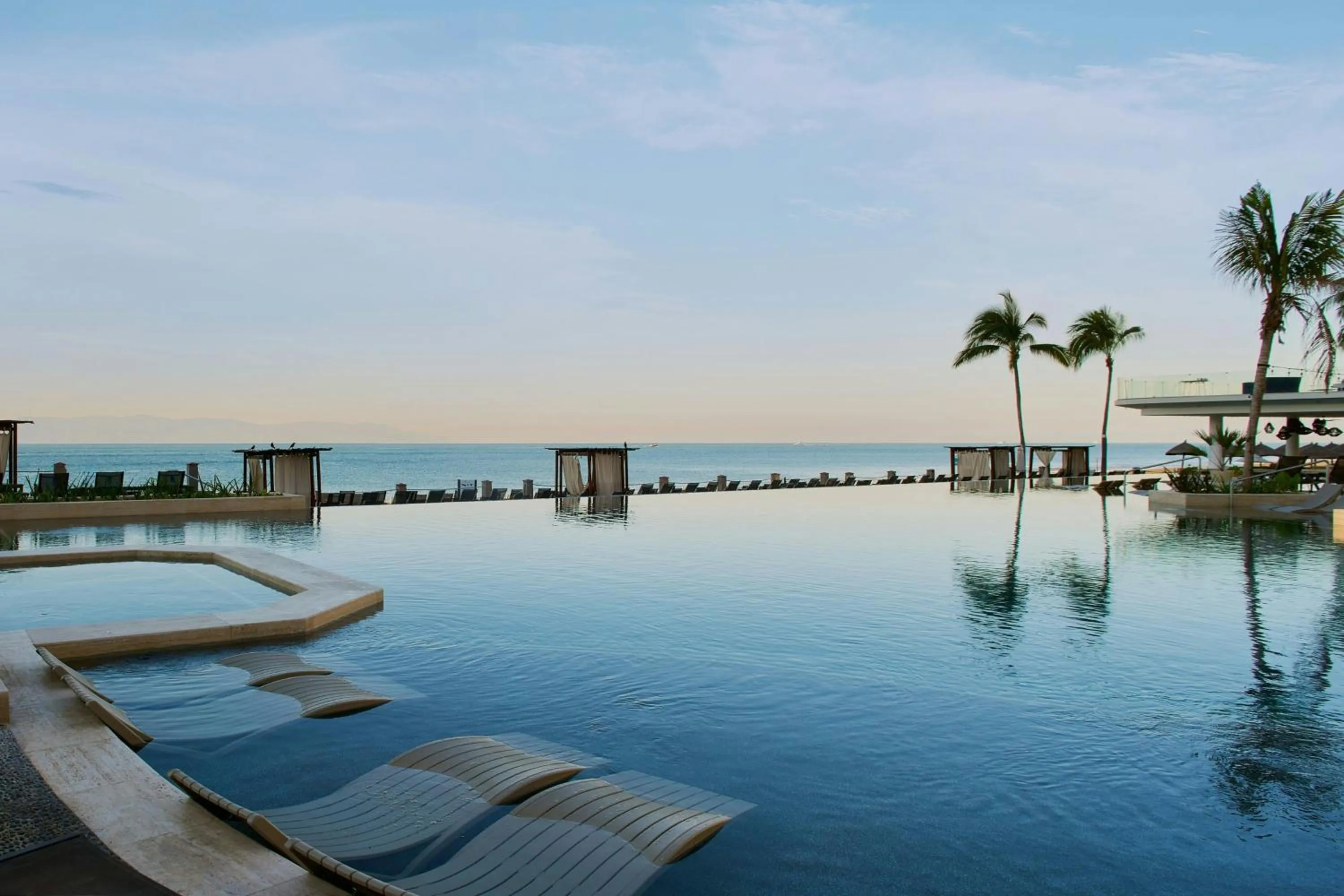Swimming pool in Marriott Puerto Vallarta Resort & Spa