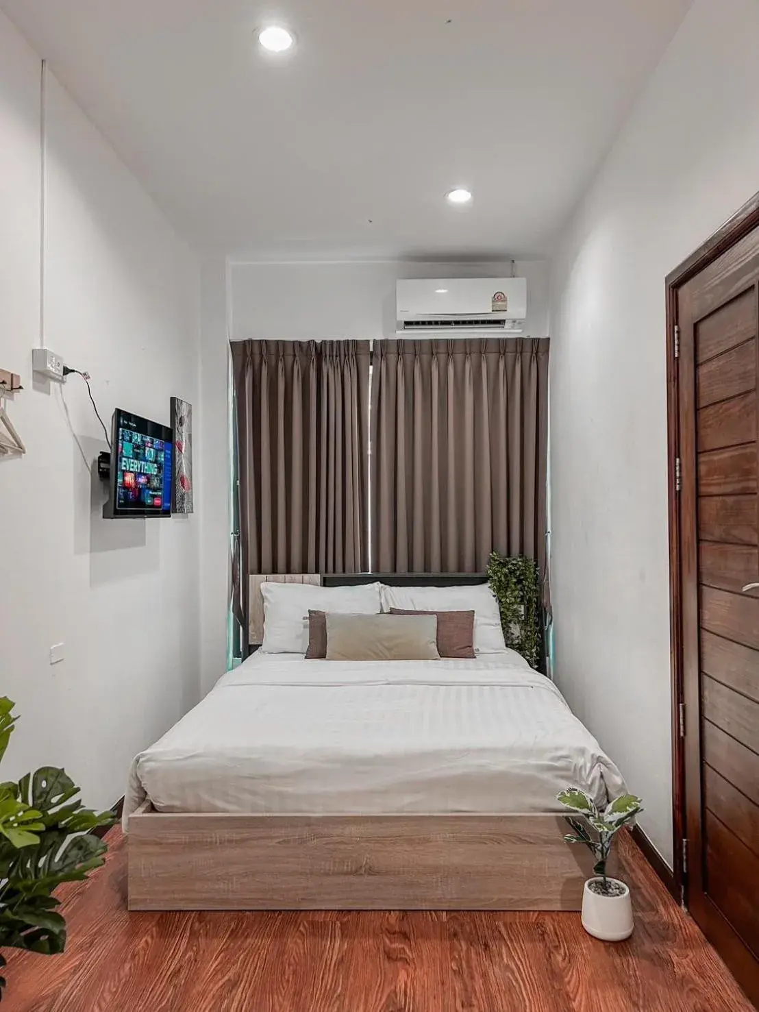 Double Room with Private Bathroom in Click Hostel Double Room with Private Bathroom in Click Hostel