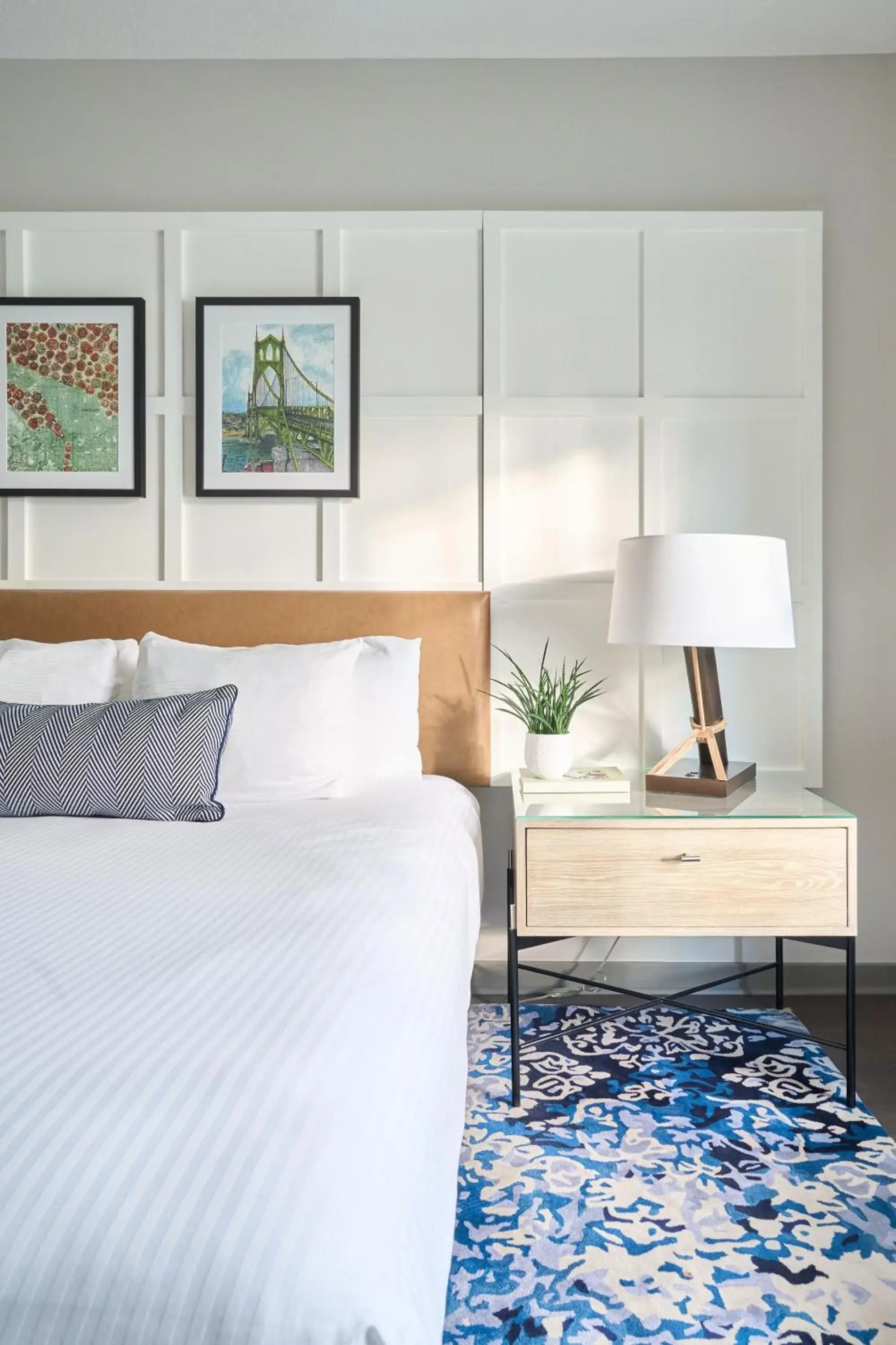 King Guestroom in Heathman Hotel King Guestroom in Heathman Hotel