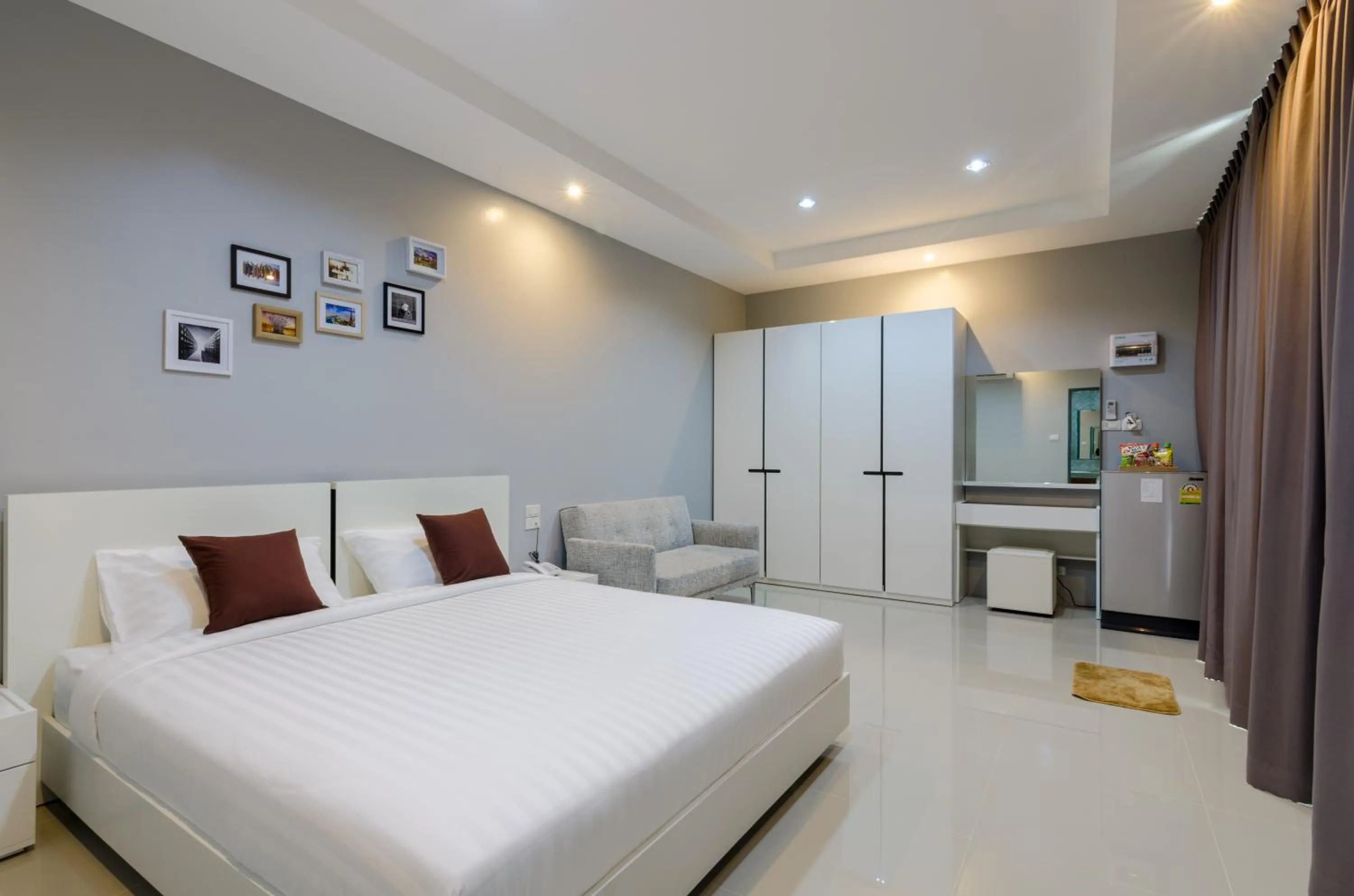 Photo of the whole room, Bed in Golf Inn Resort