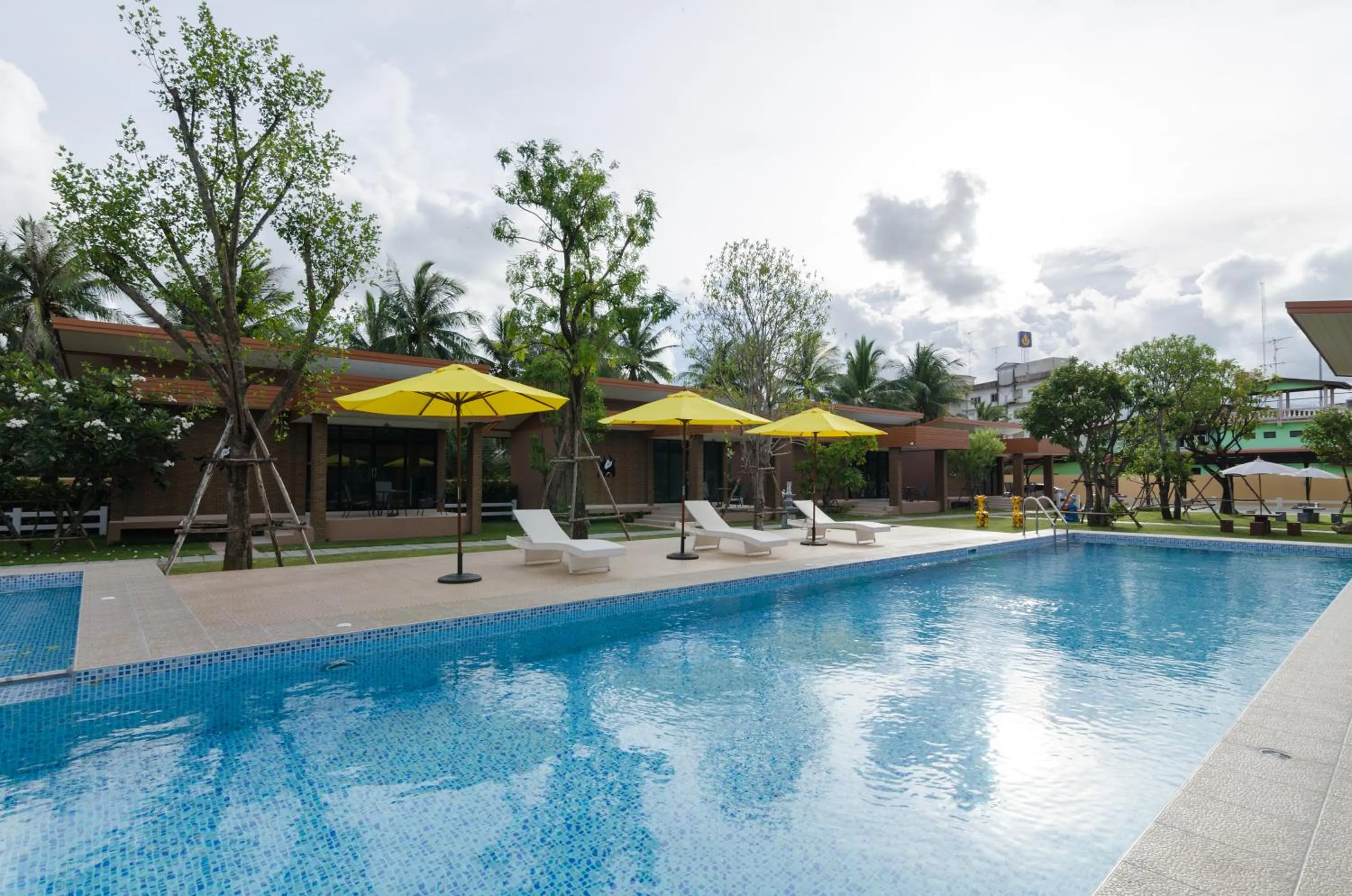 Pool view in Golf Inn Resort