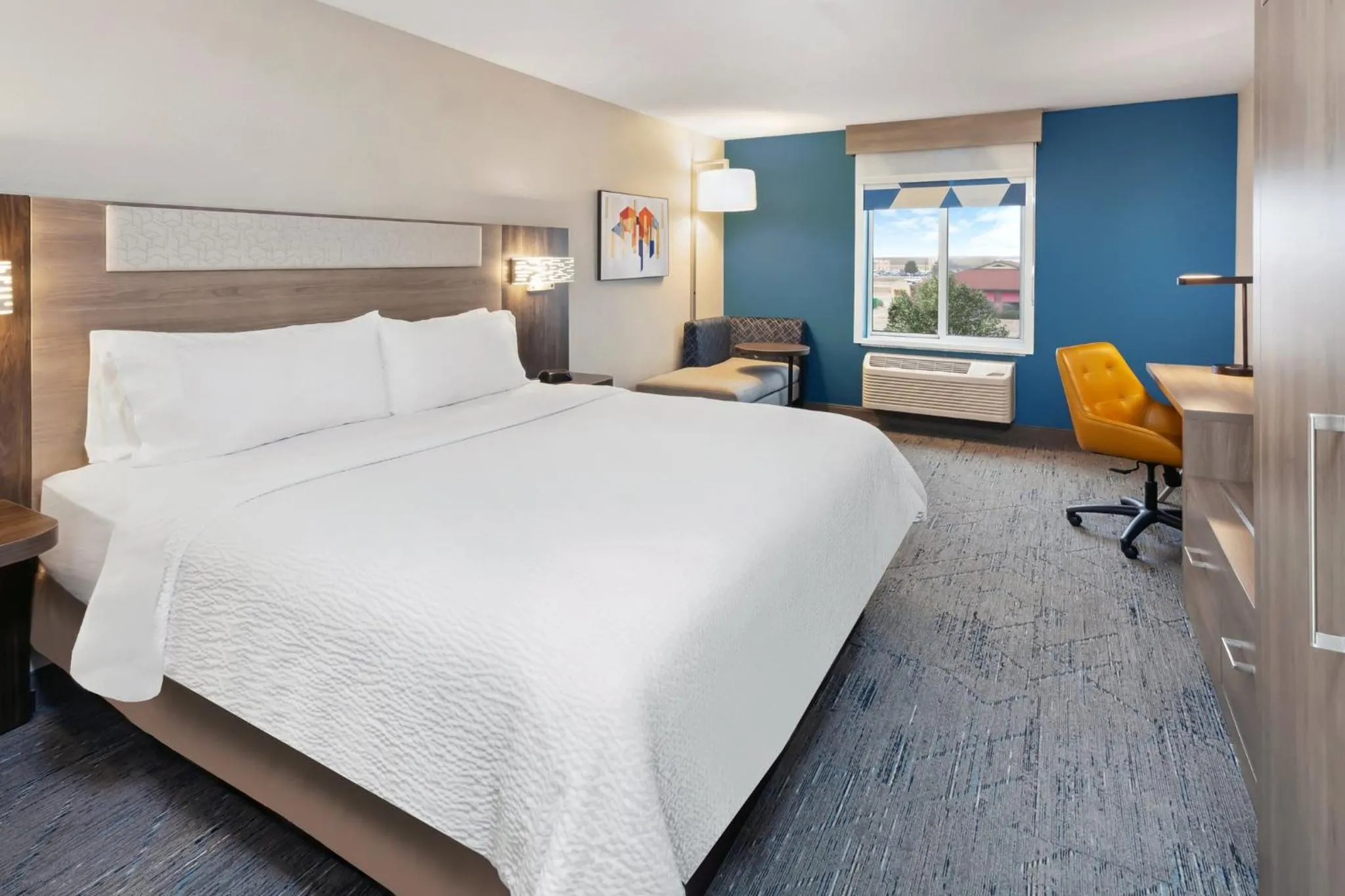 Photo of the whole room, Bed in Holiday Inn Express Pekin - Peoria Area by IHG